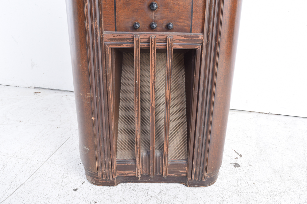 Vintage Art Deco Chairside Tube Radio by Philco