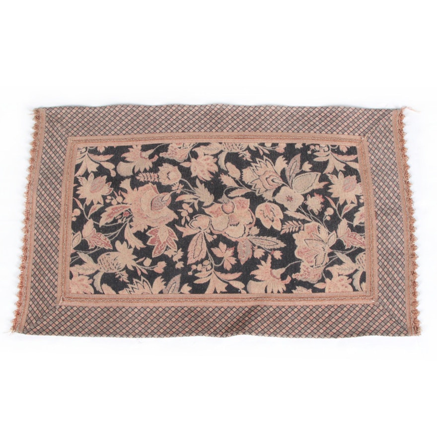 Power-Loomed Textured Floral Accent Rug