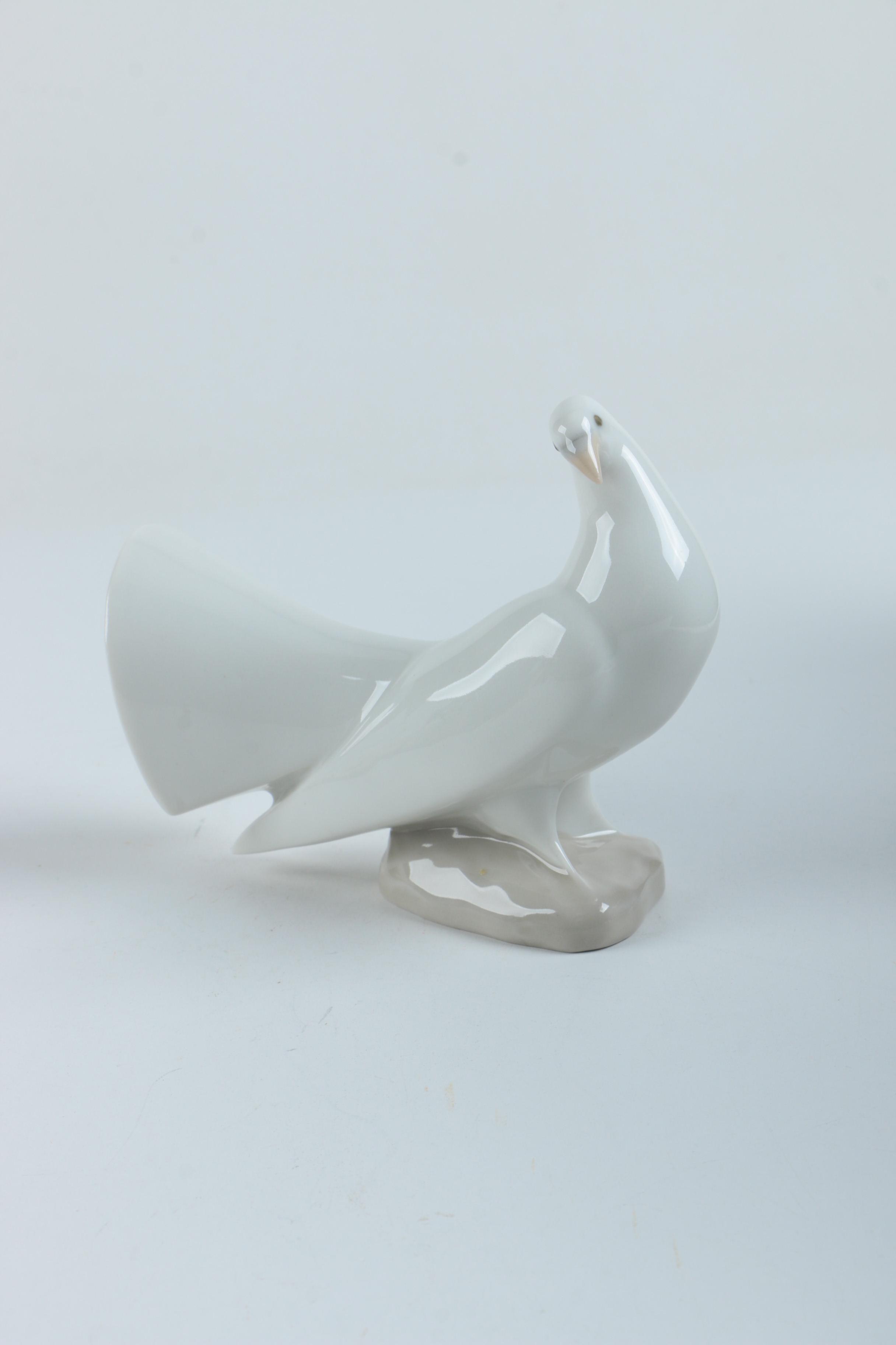 White NAO Porcelain Dove