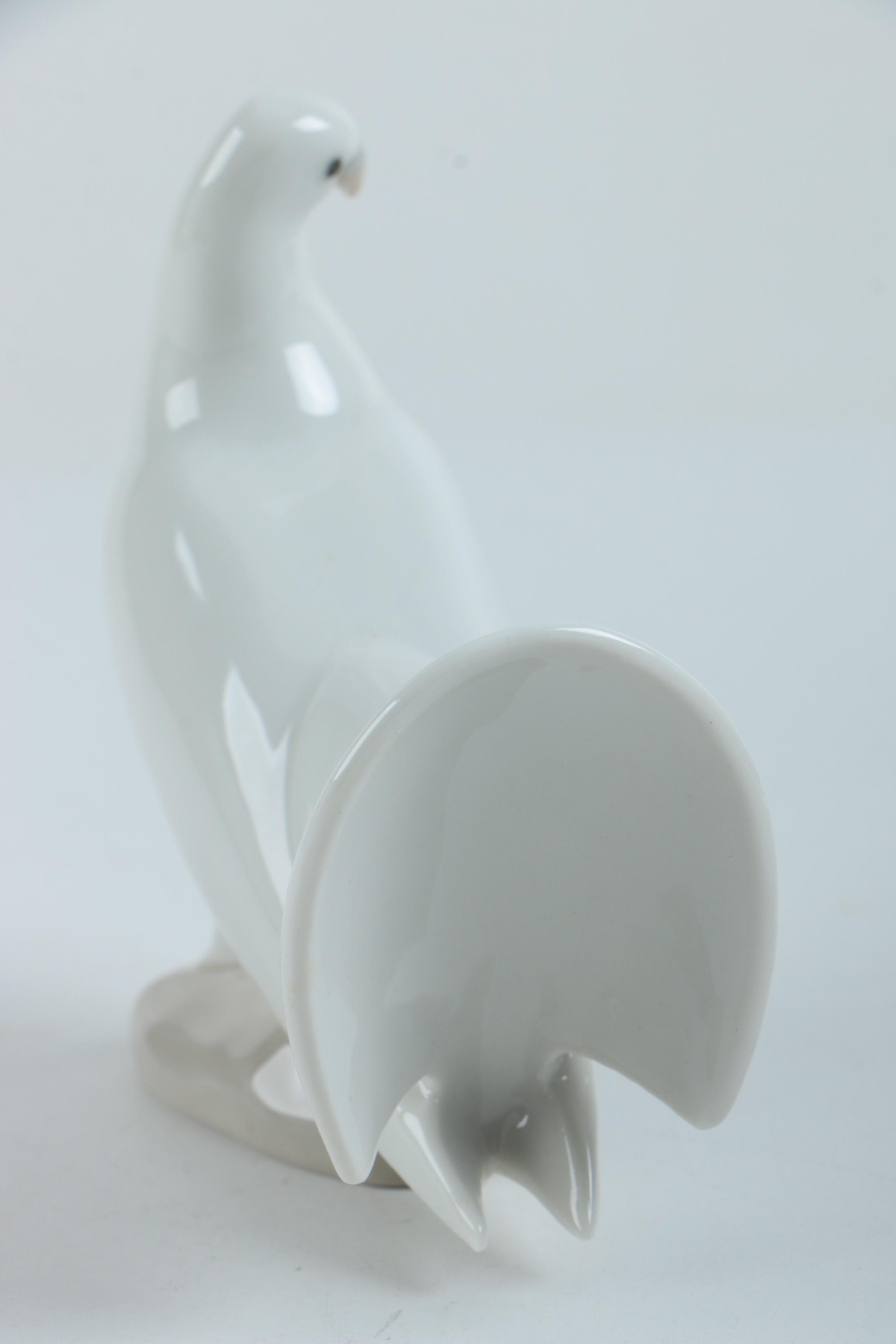White NAO Porcelain Dove