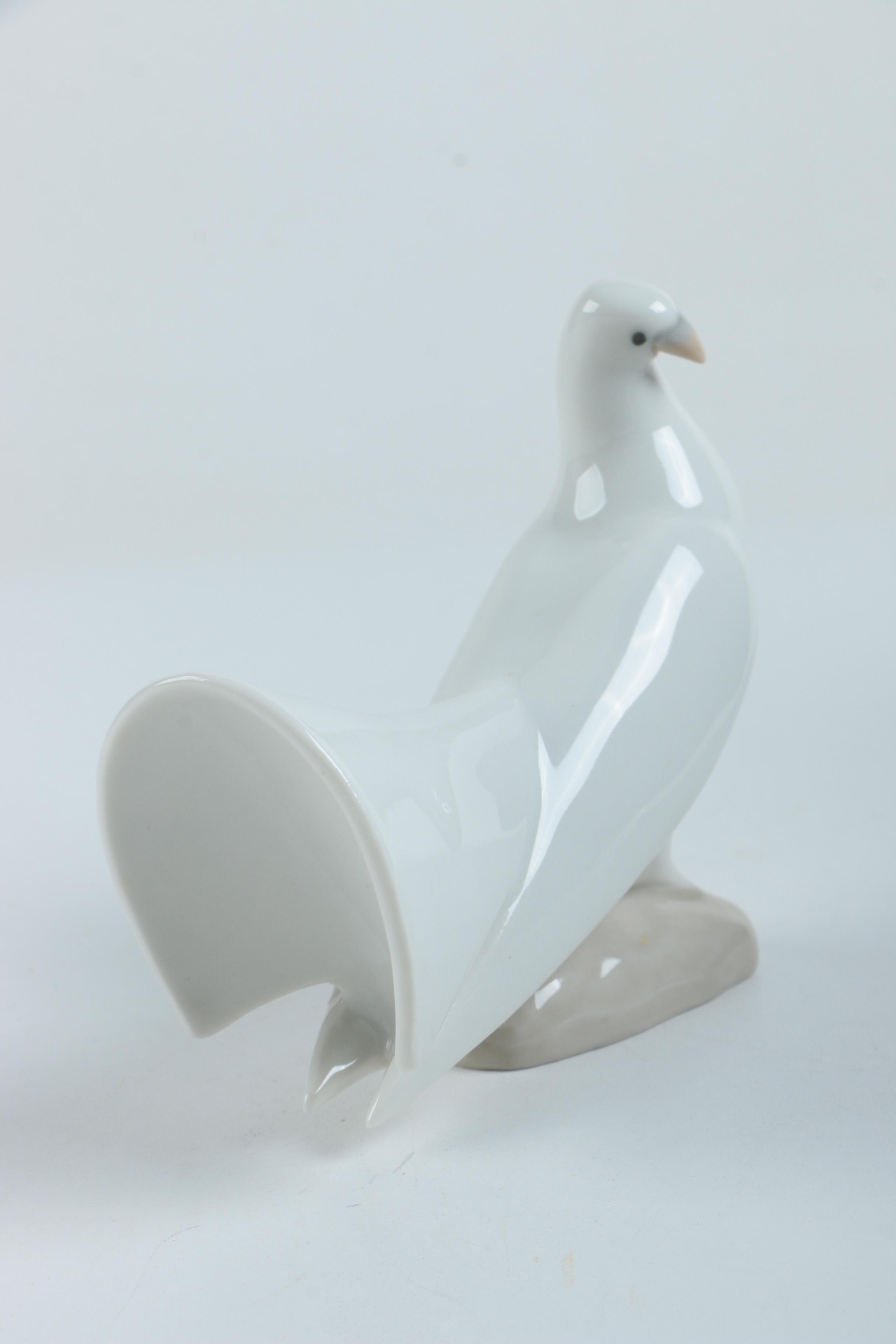 White NAO Porcelain Dove