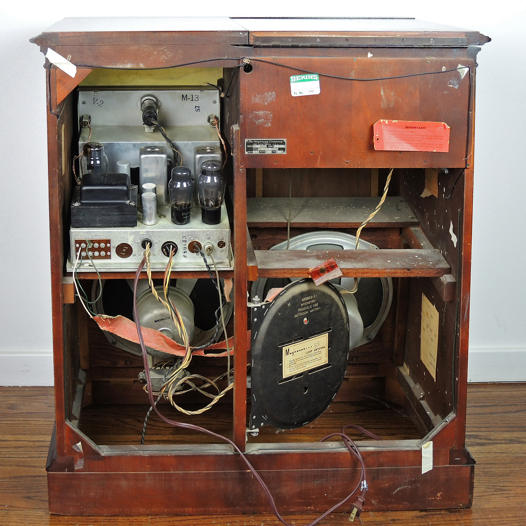Magnavox "Berkeley" Model 134 Series Radio Phonograph