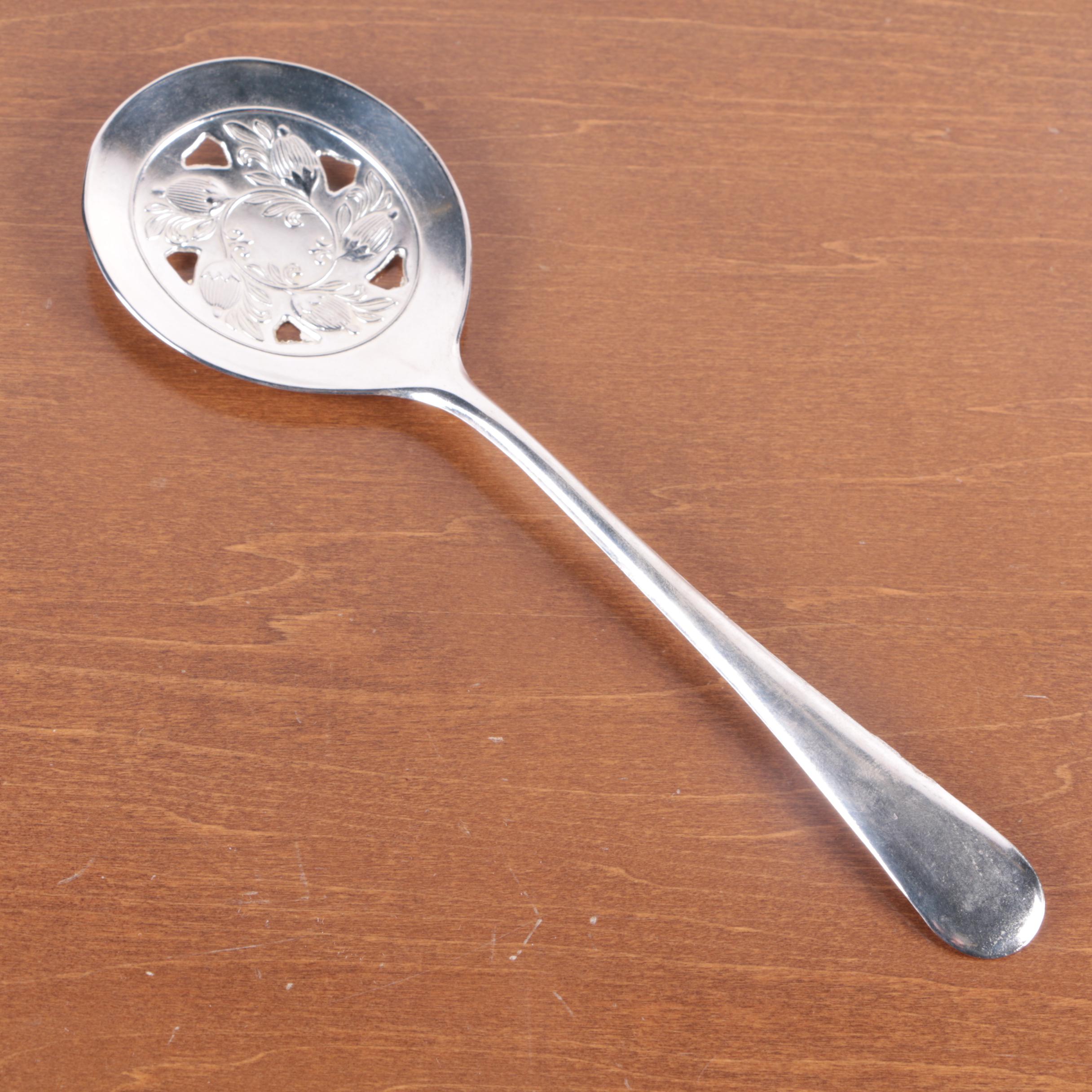 1881 Rogers by Oneida "Baroque Rose" Silver Plate Flatware with Chest