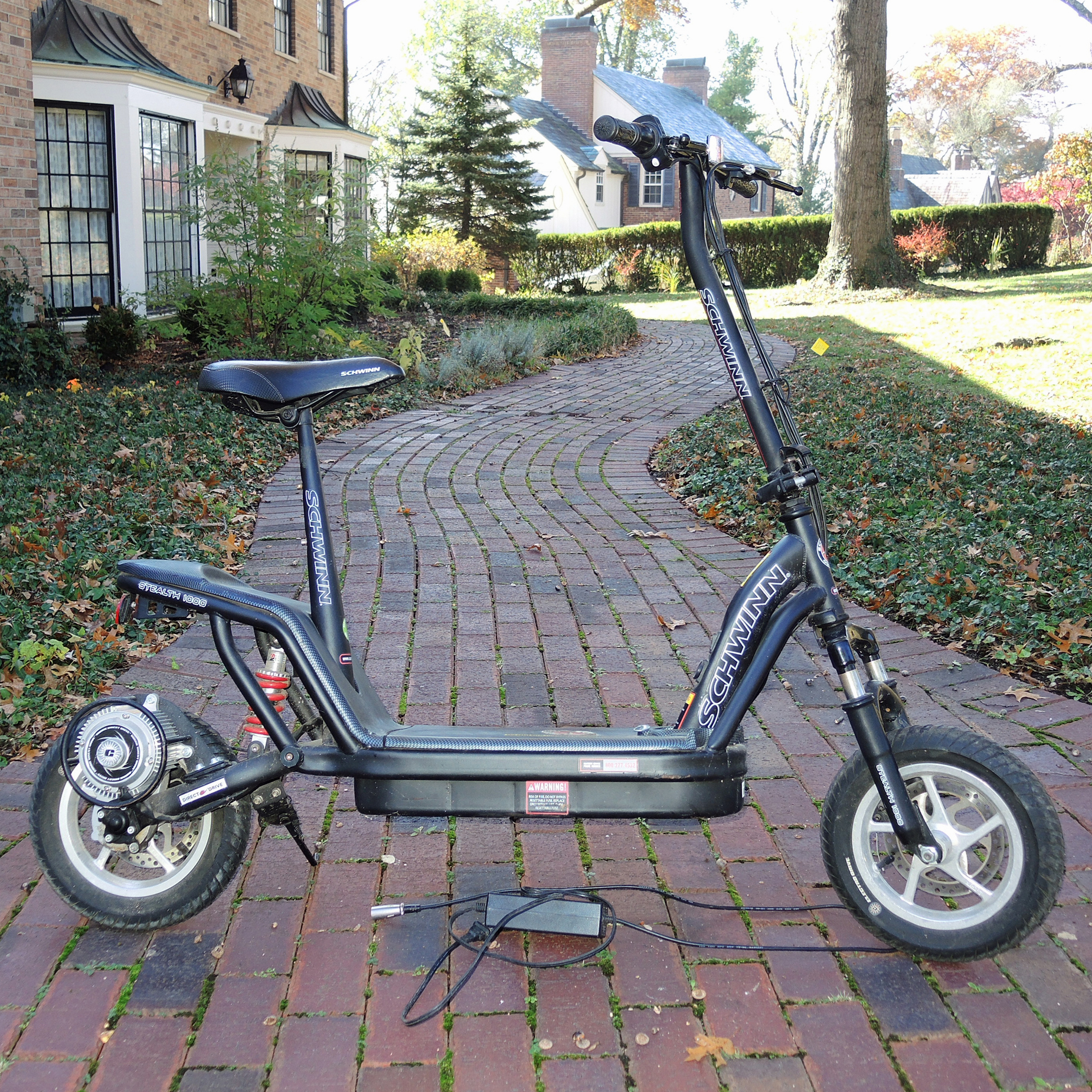 Schwinn Stealth 1000 Electric Scooter