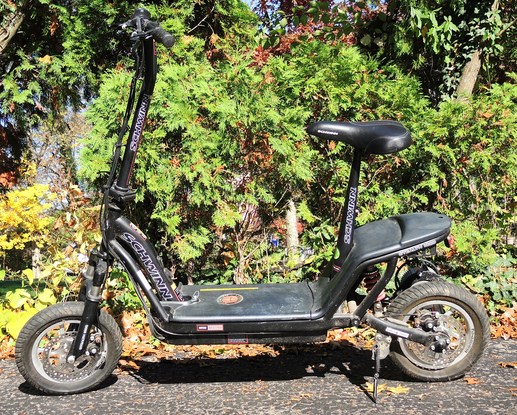 Schwinn Stealth 1000 Electric Scooter