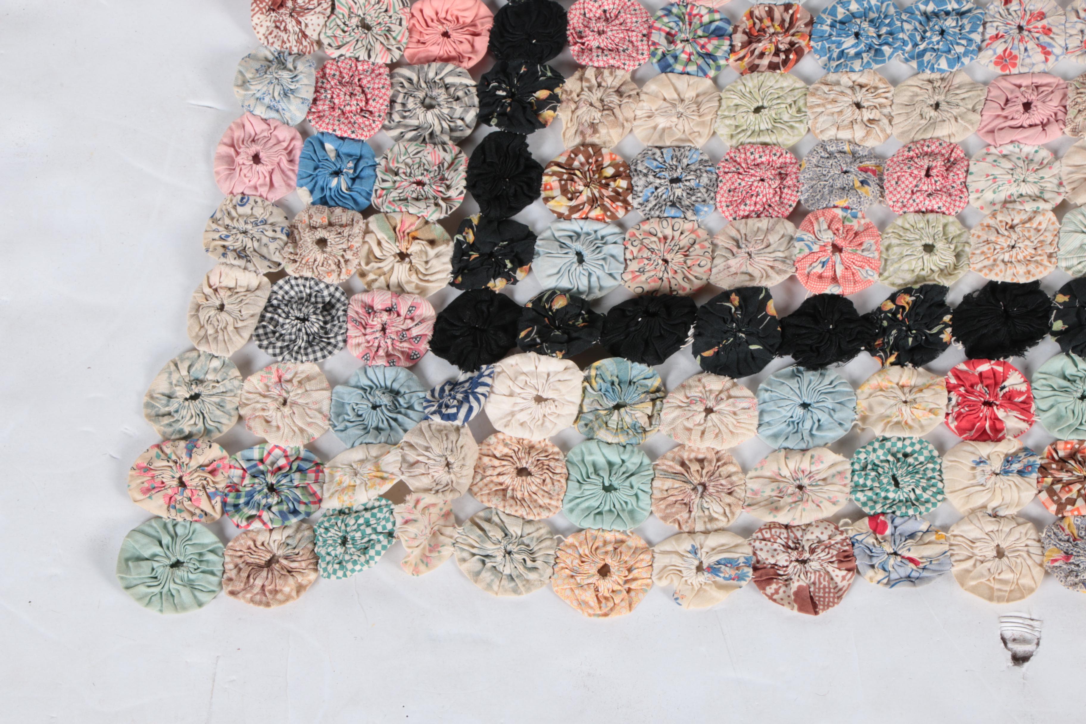 Vintage Handmade Yo-Yo Quilt
