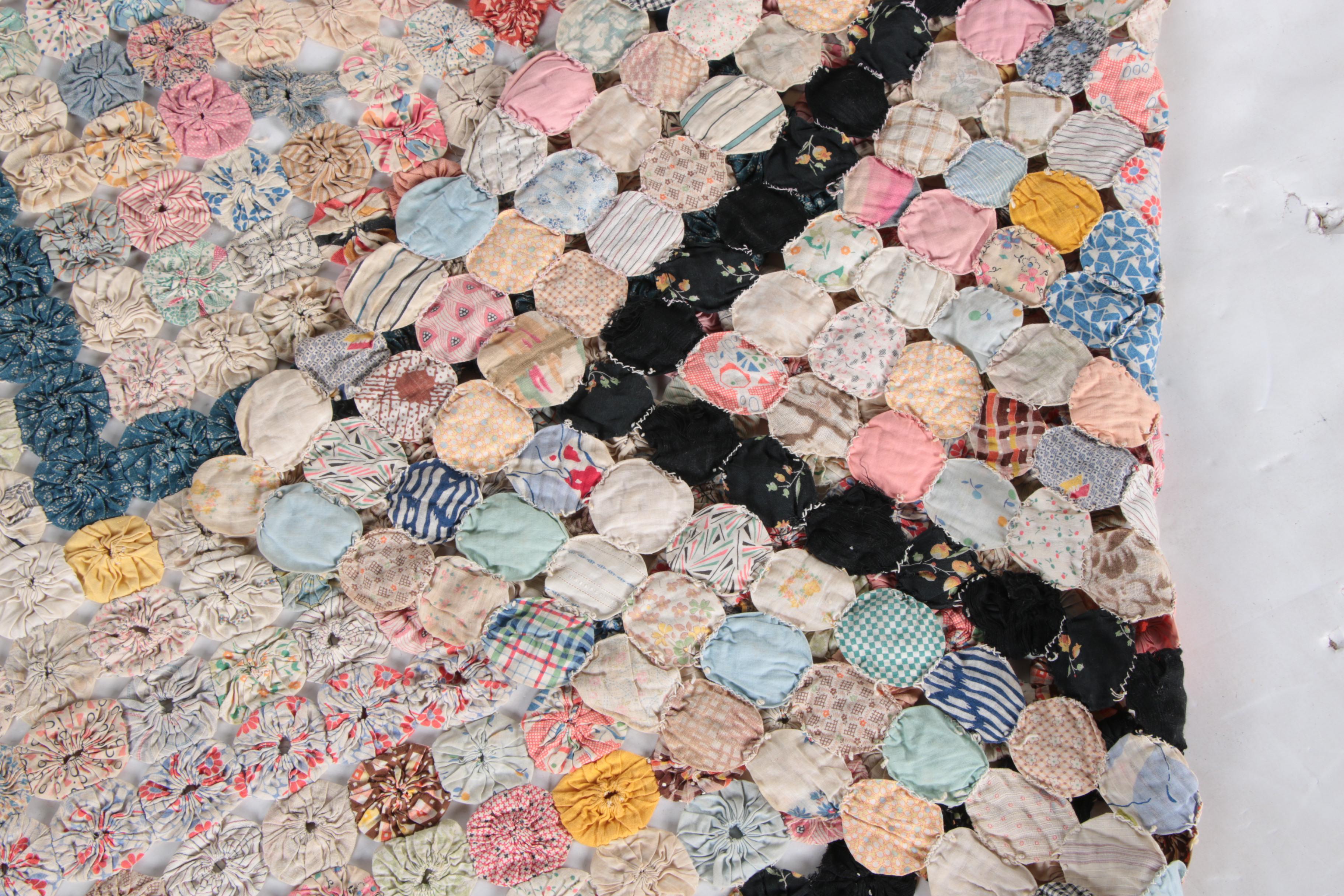Vintage Handmade Yo-Yo Quilt