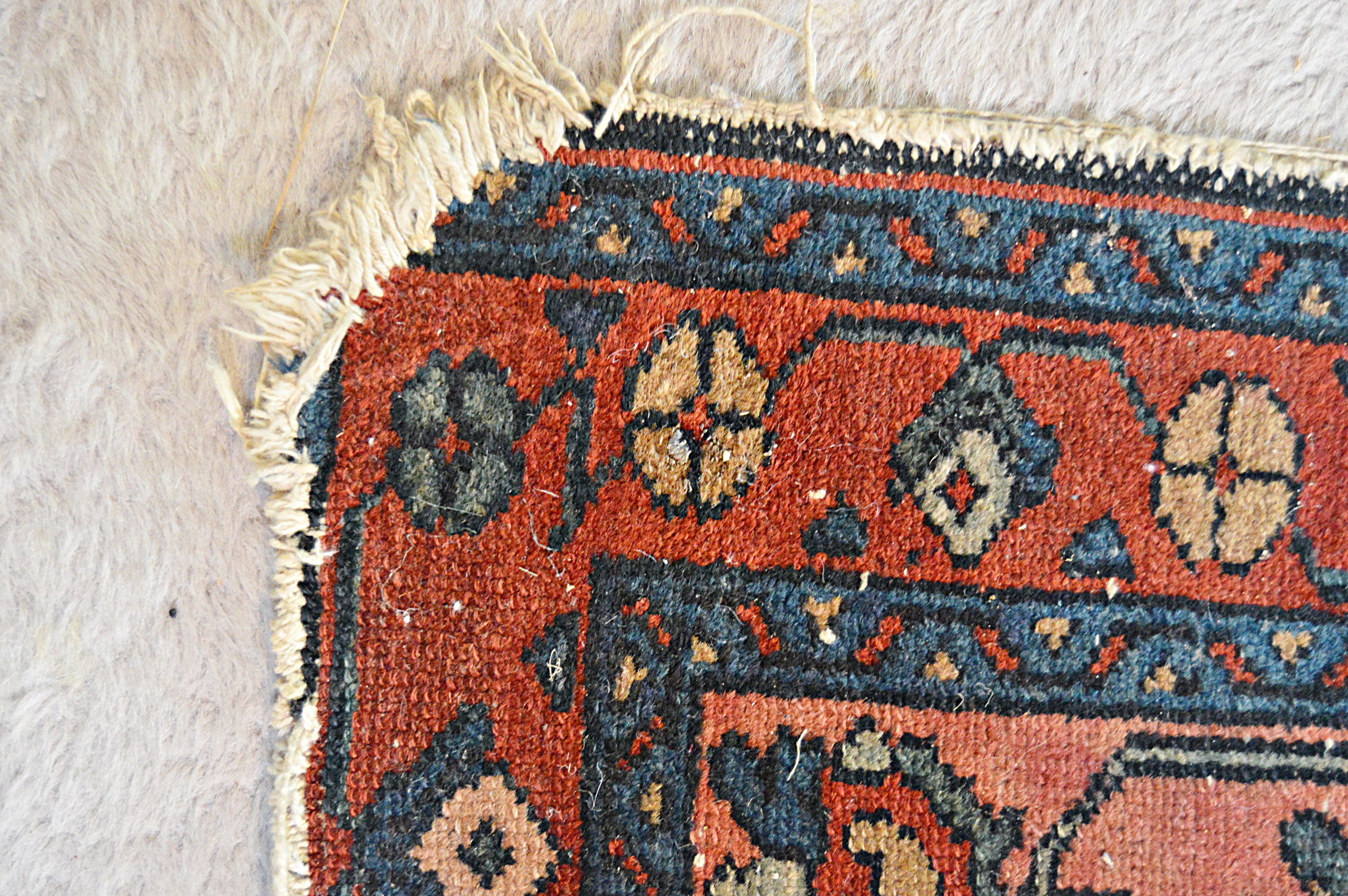 Antique Hand-Knotted Malayer Sarouk Wool Accent Rug