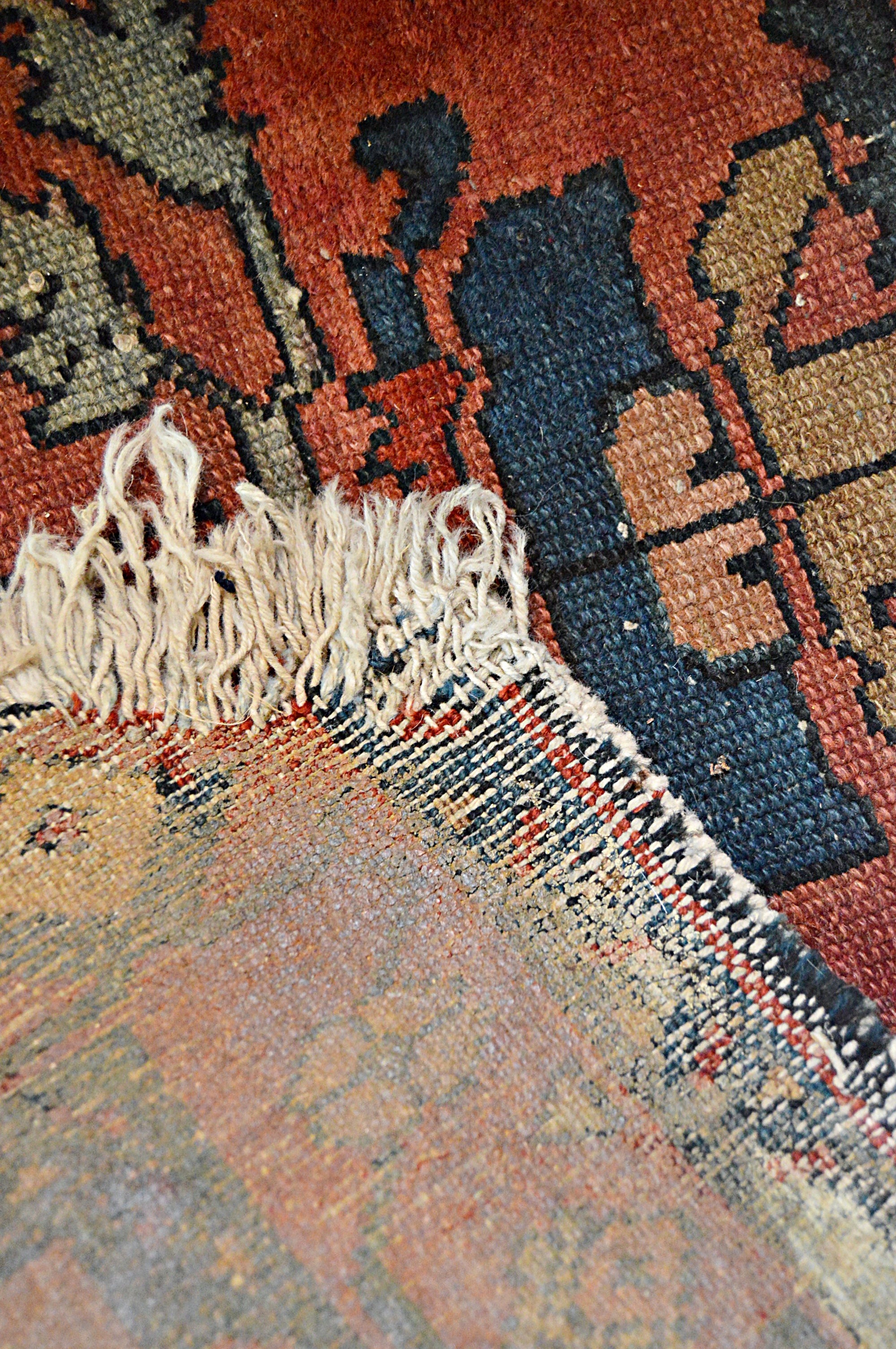 Antique Hand-Knotted Malayer Sarouk Wool Accent Rug