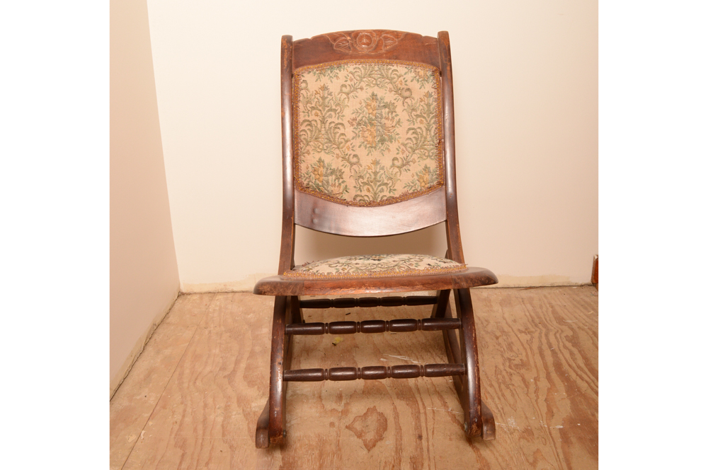 Victorian Style Folding Rocker