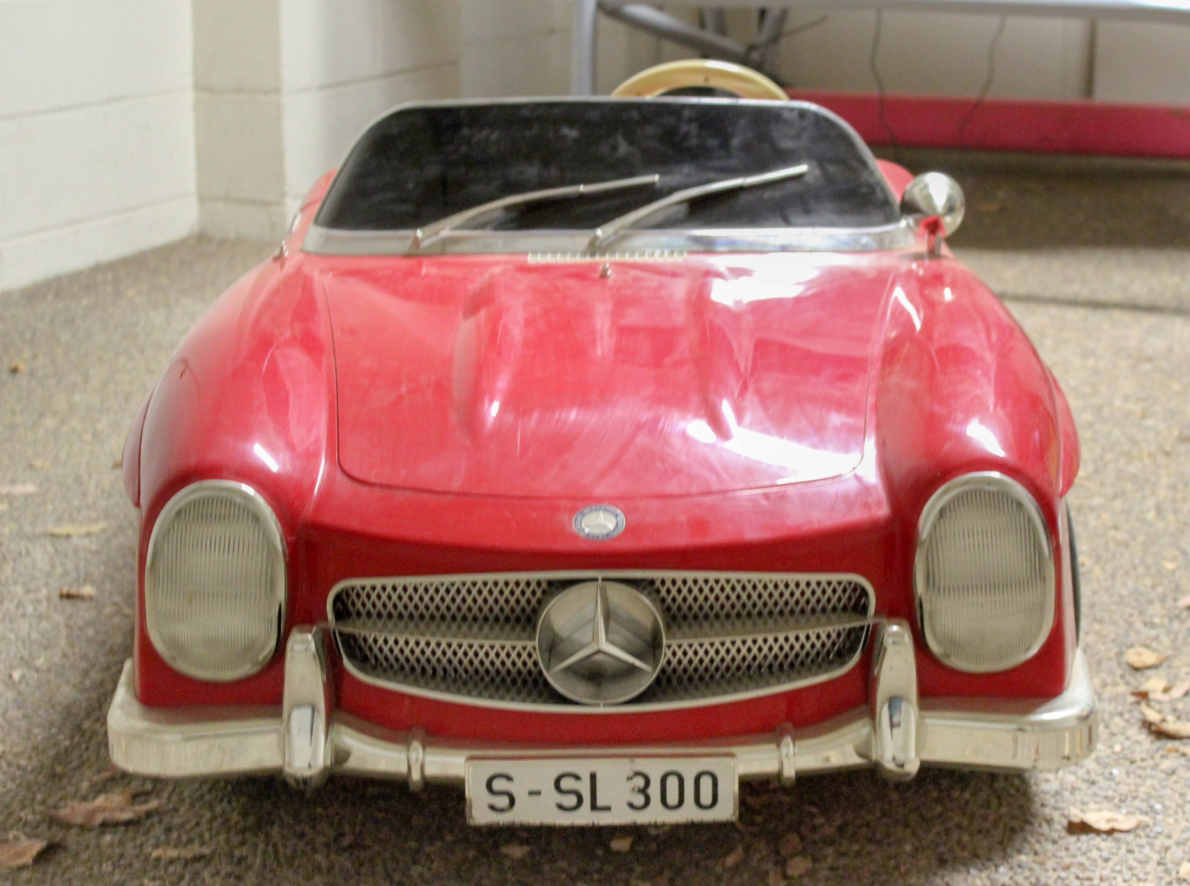 Kid Trax Mercedes-Benz SL300 Electric Ride-On Children's Car