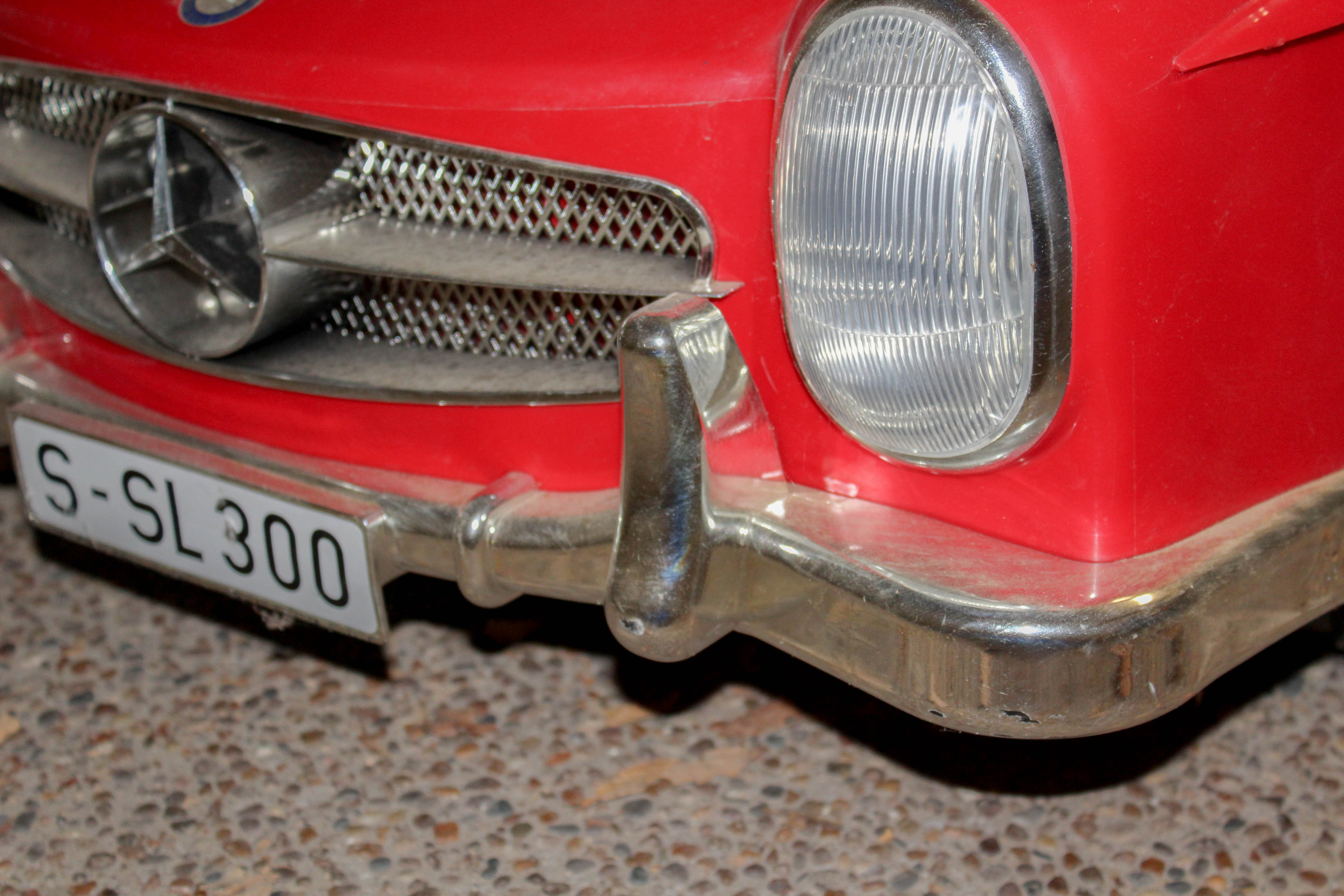 Kid Trax Mercedes-Benz SL300 Electric Ride-On Children's Car