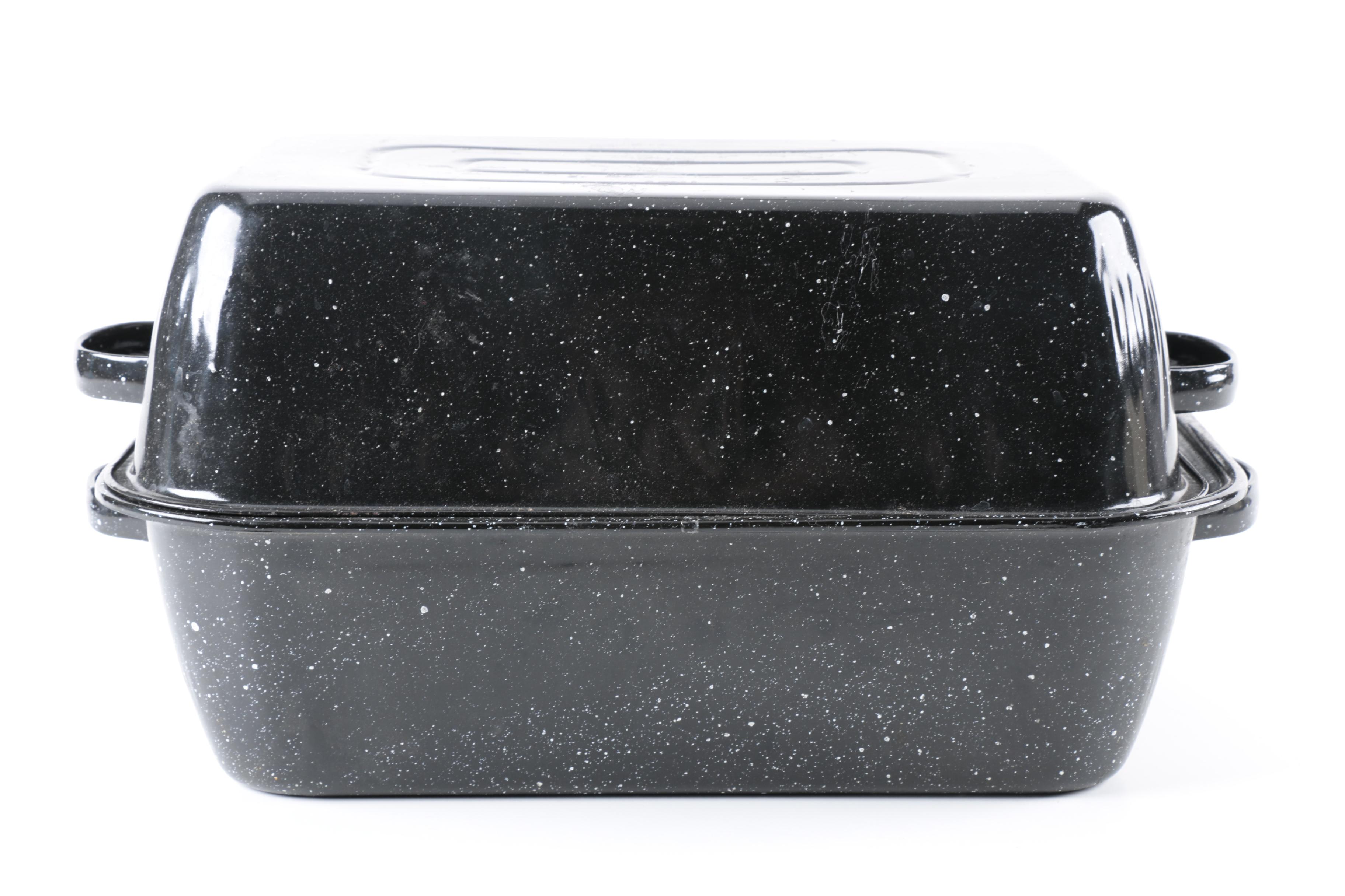 Roasting Pan with Cookbooks