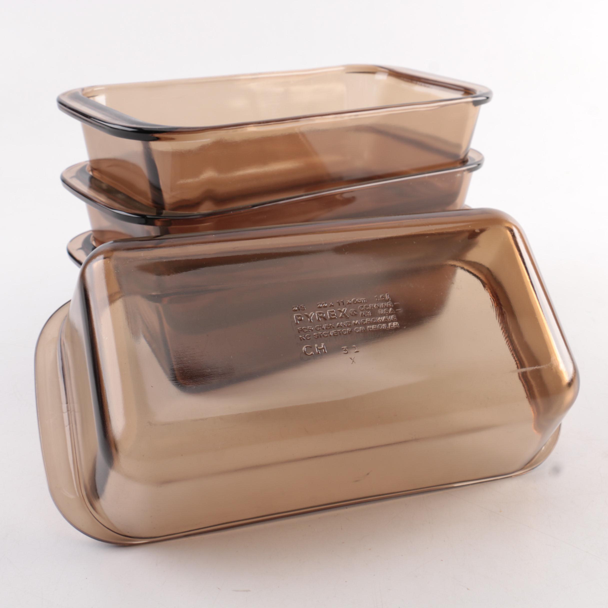 Bakeware and Cookbooks Featuring Pyrex