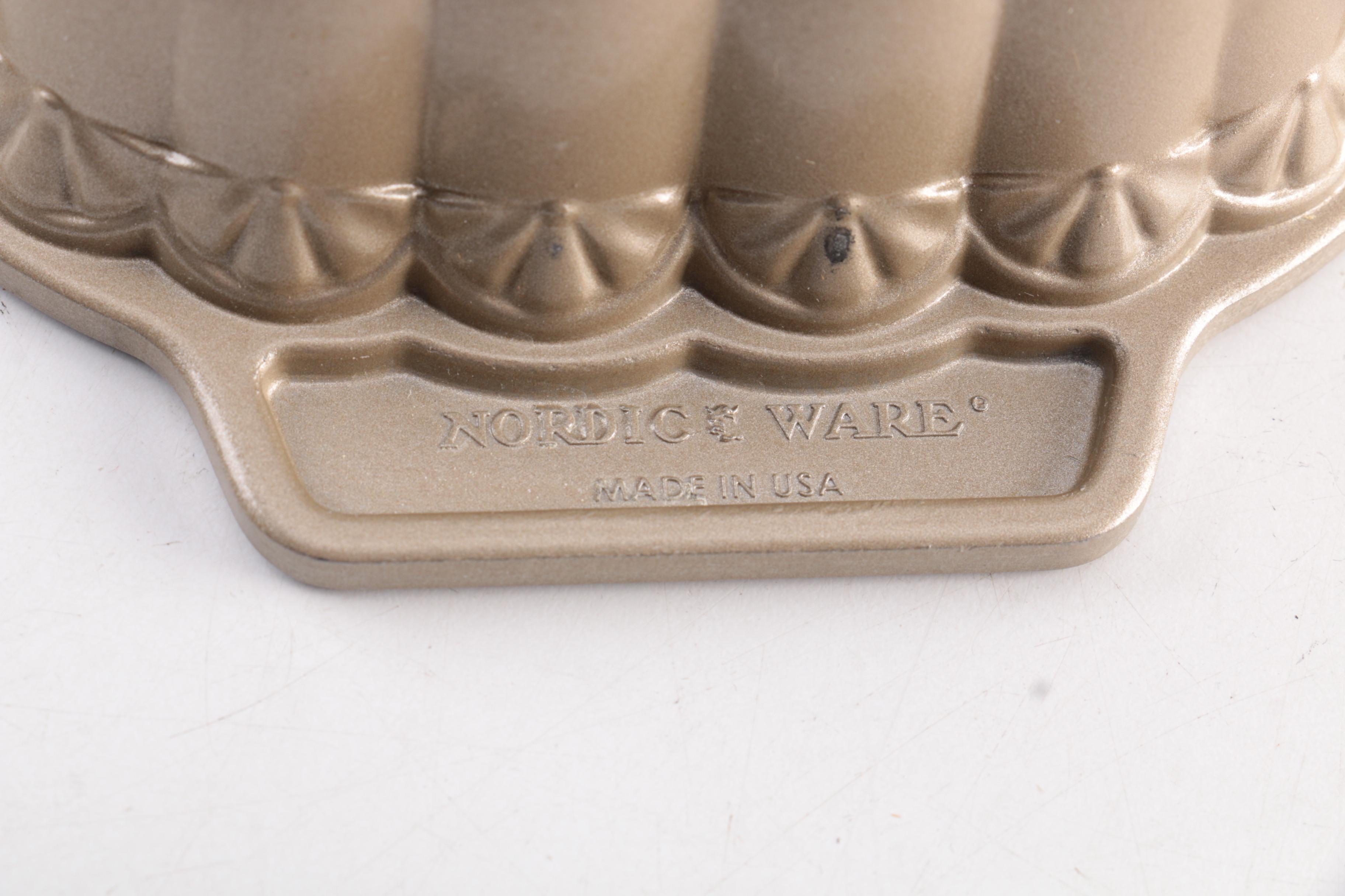 Bakeware and Cookbooks Featuring Pyrex