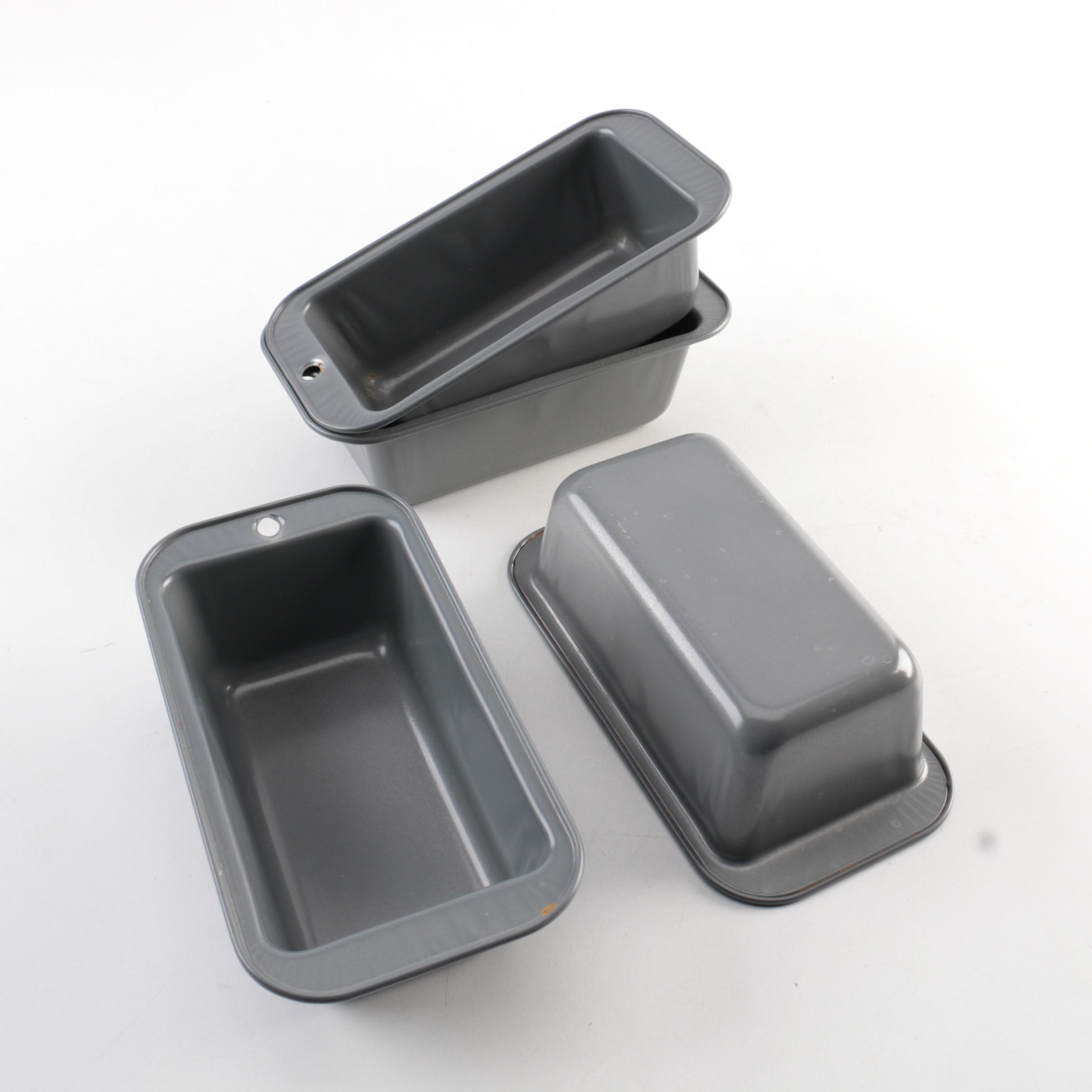 Bakeware and Cookbooks Featuring Pyrex