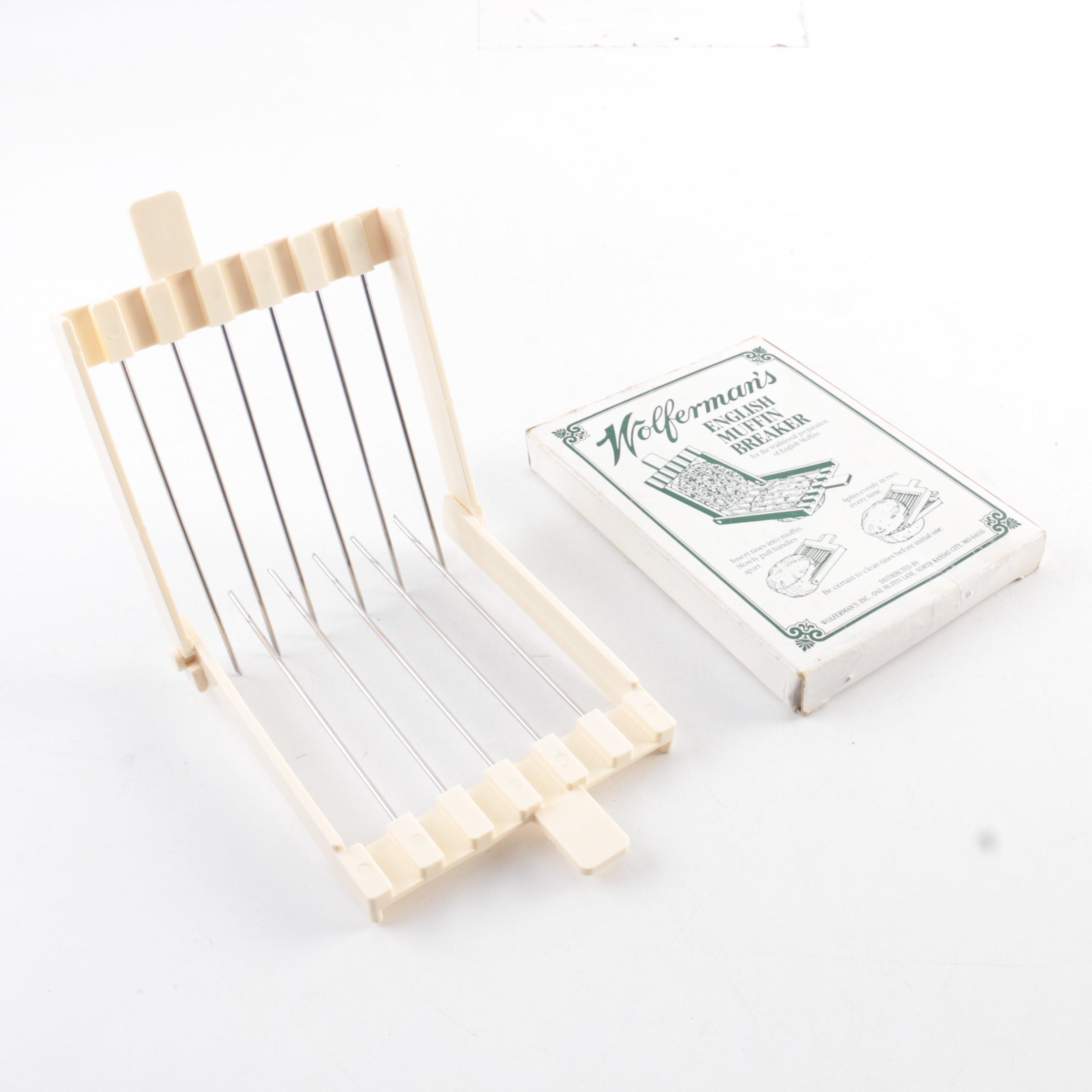 Bakeware and Cookbooks Featuring Pyrex