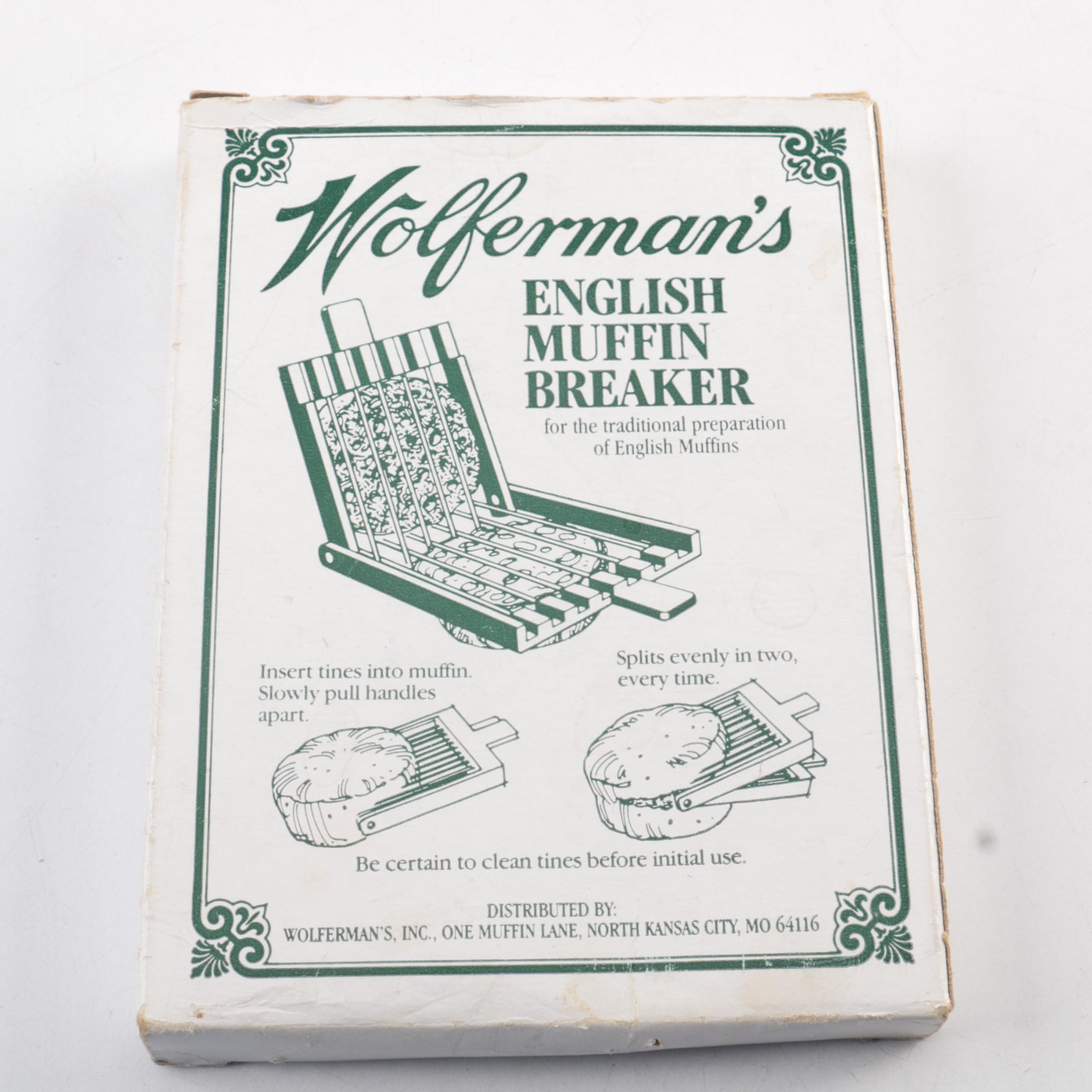 Bakeware and Cookbooks Featuring Pyrex