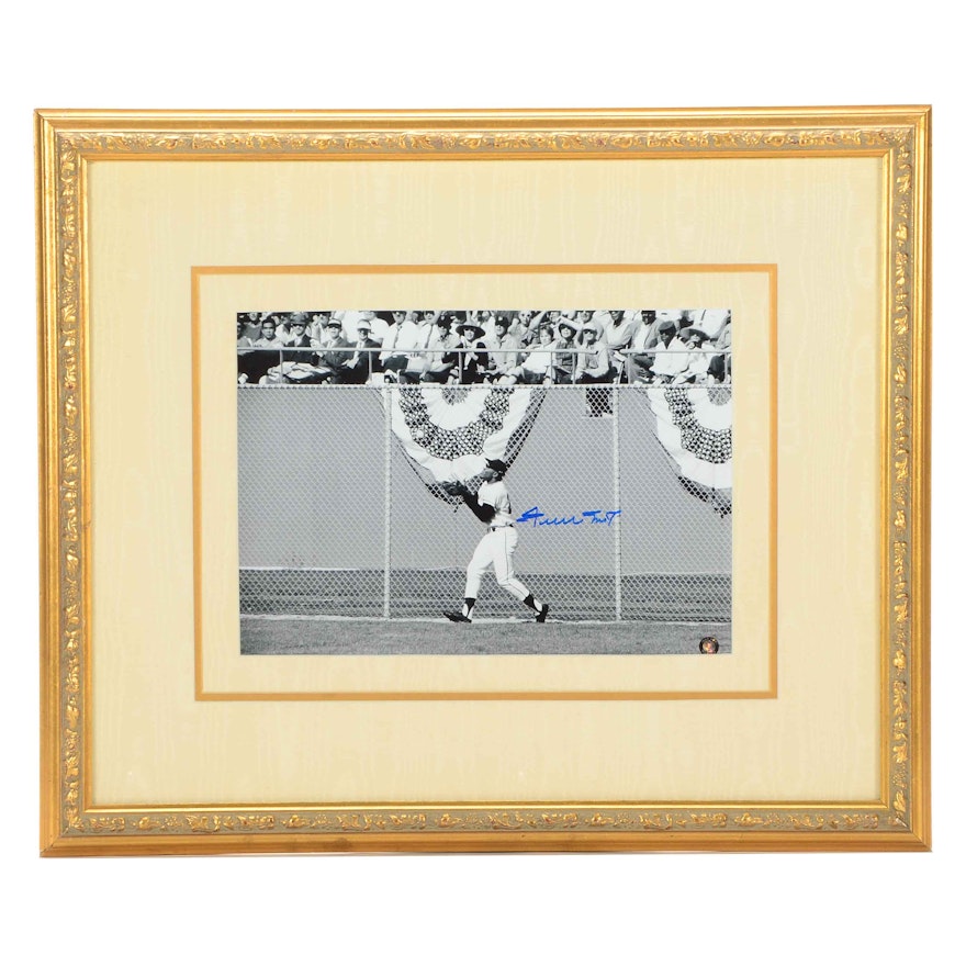 Willie Mays Signed Photo  COA