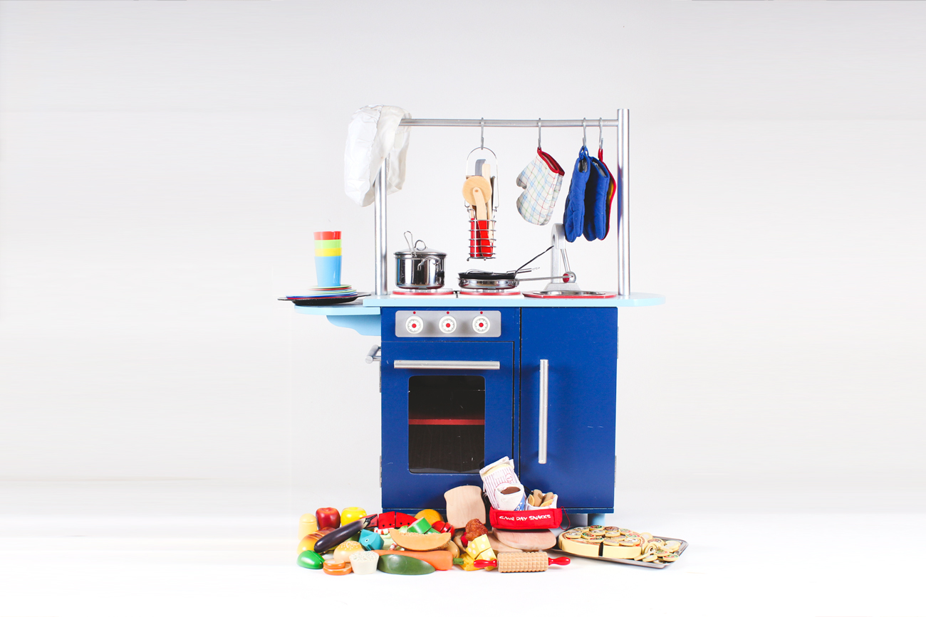 Miniature Cooking Pretend Play Station with Pretend Play Food