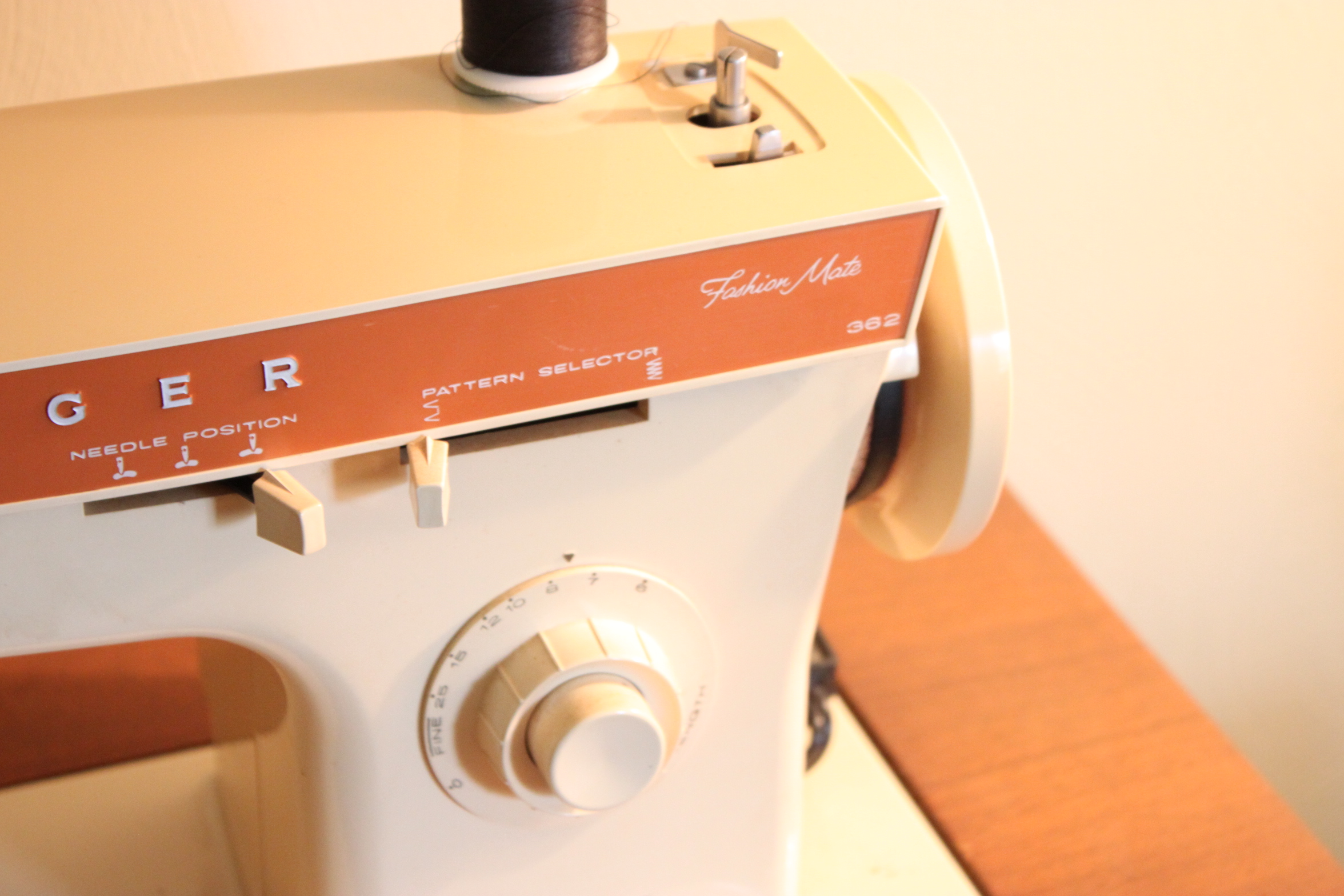 Vintage Singer Sewing Machine and Table