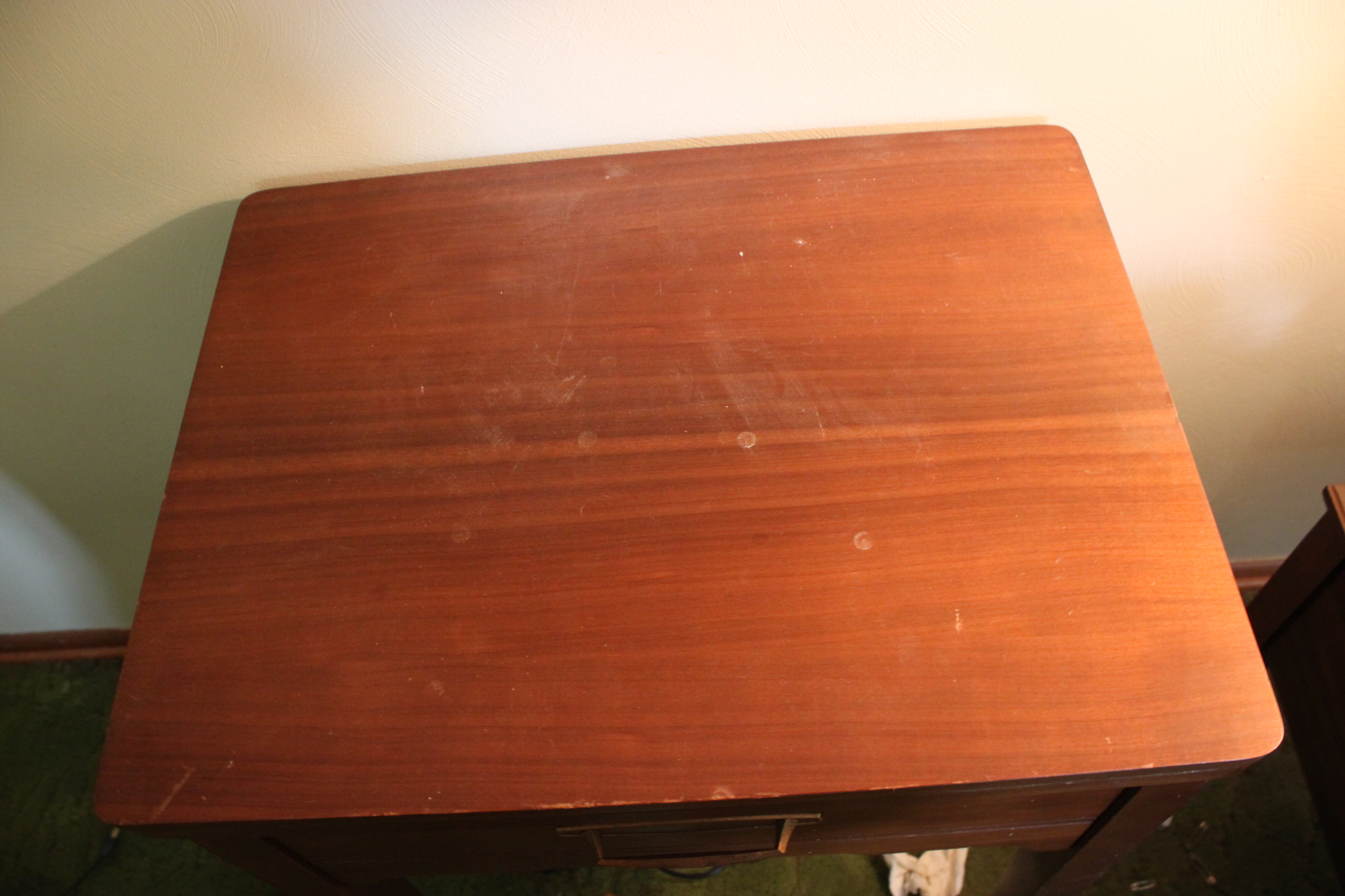 Vintage Singer Sewing Machine and Table