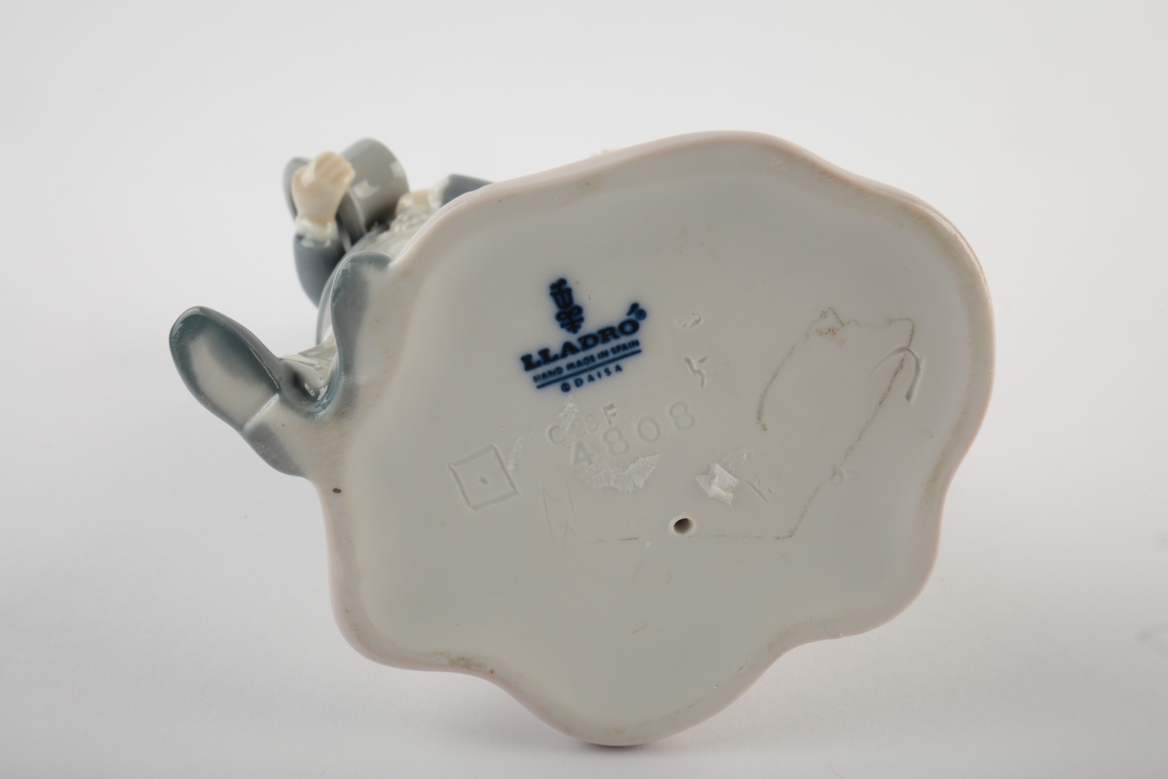 Lladró Bride and Groom Porcelain Wedding Cake Topper