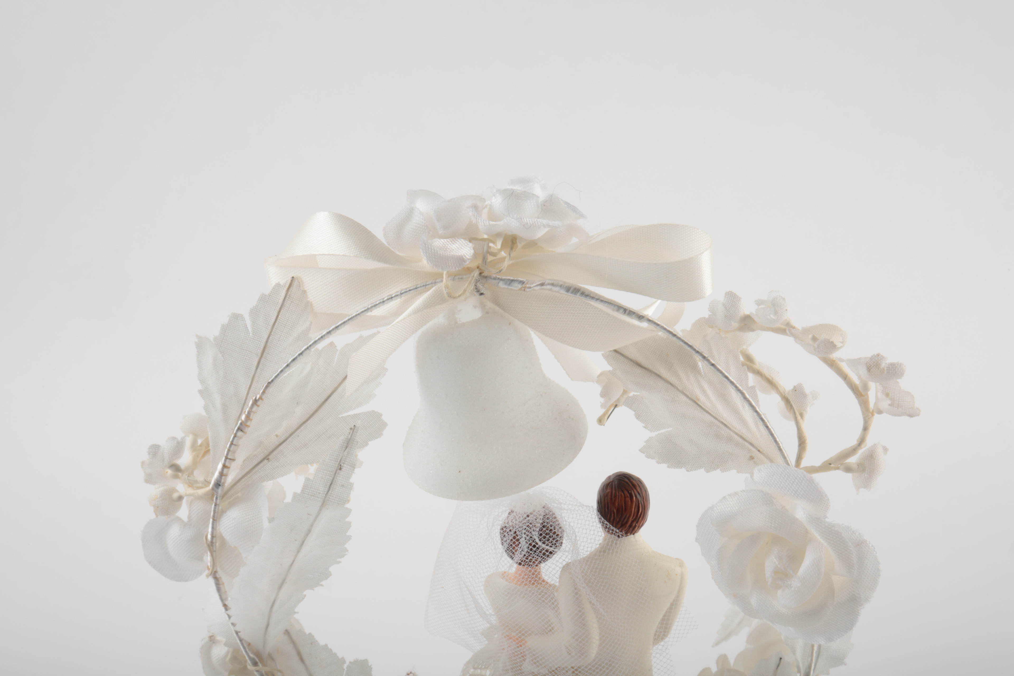 Vintage Coast Novelty Mfg. Co. Wedding Cake Topper