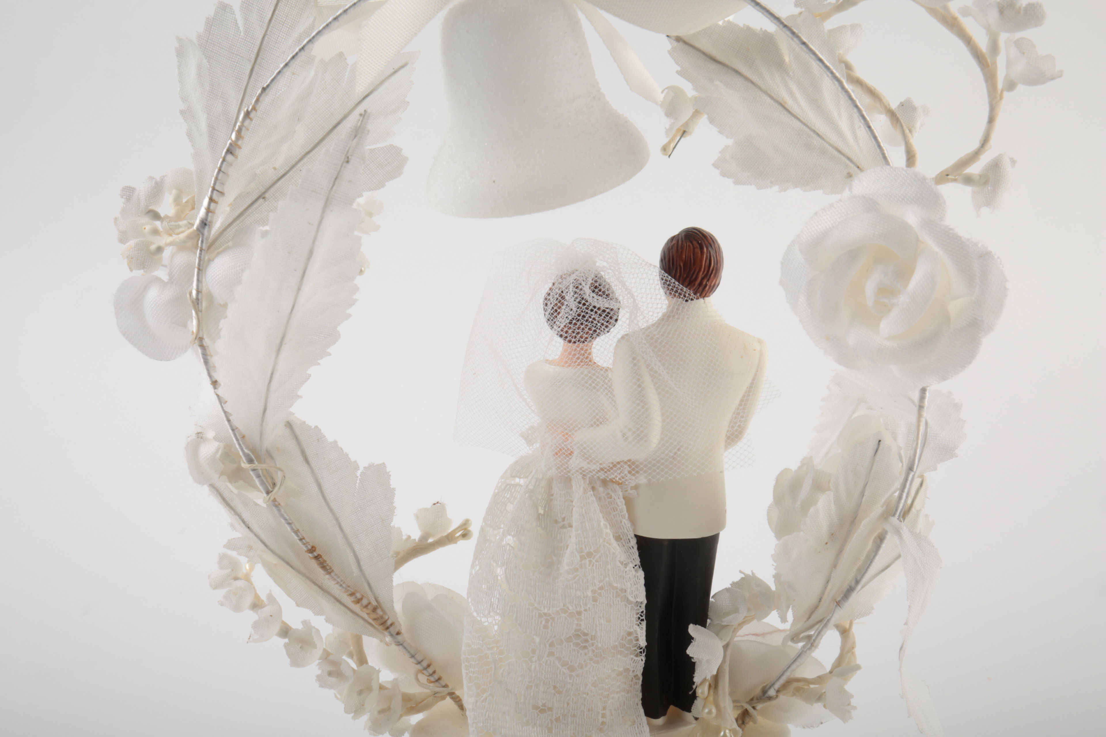 Vintage Coast Novelty Mfg. Co. Wedding Cake Topper