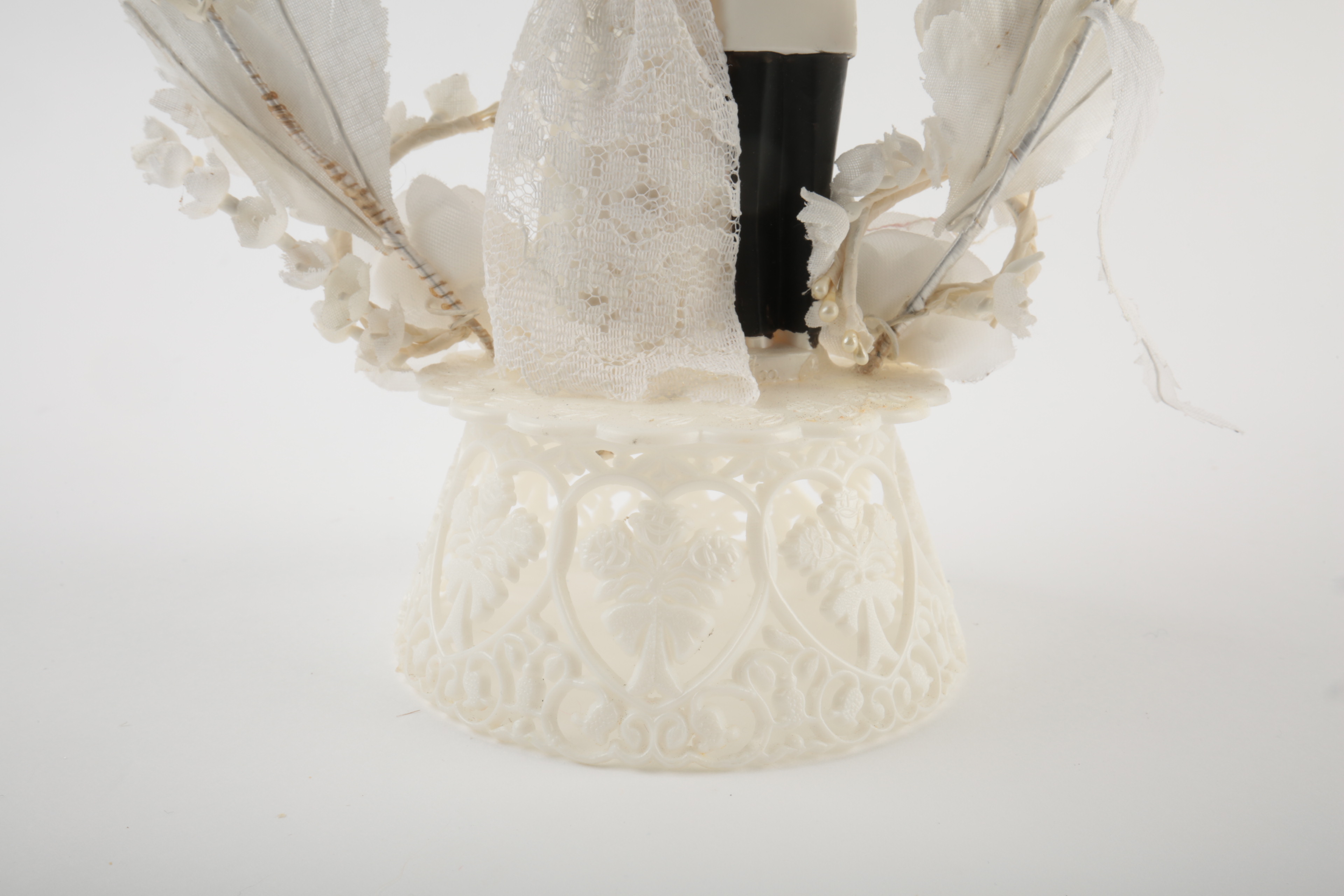 Vintage Coast Novelty Mfg. Co. Wedding Cake Topper