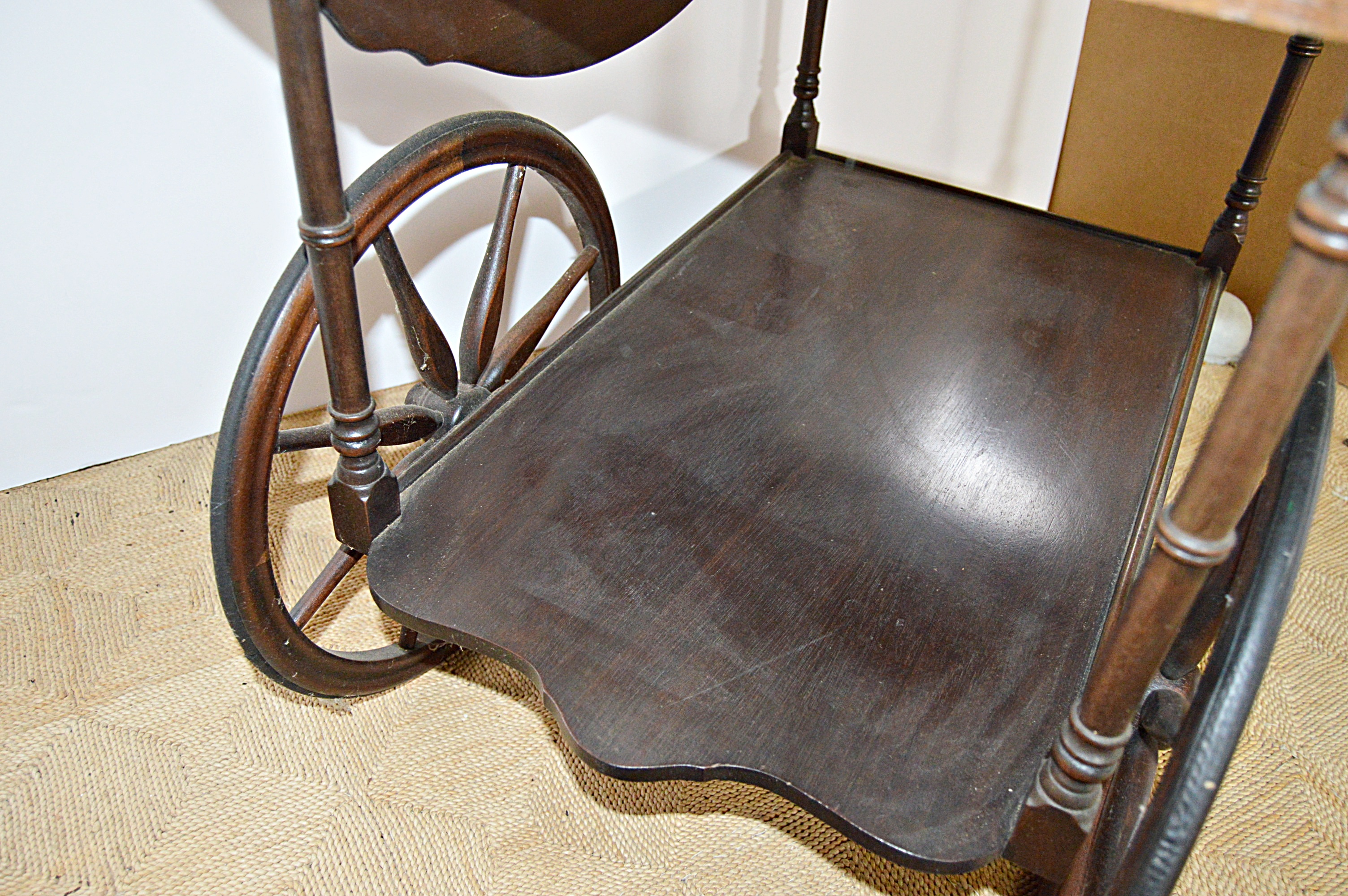 Traditional Mahogany Tea Cart with Tray