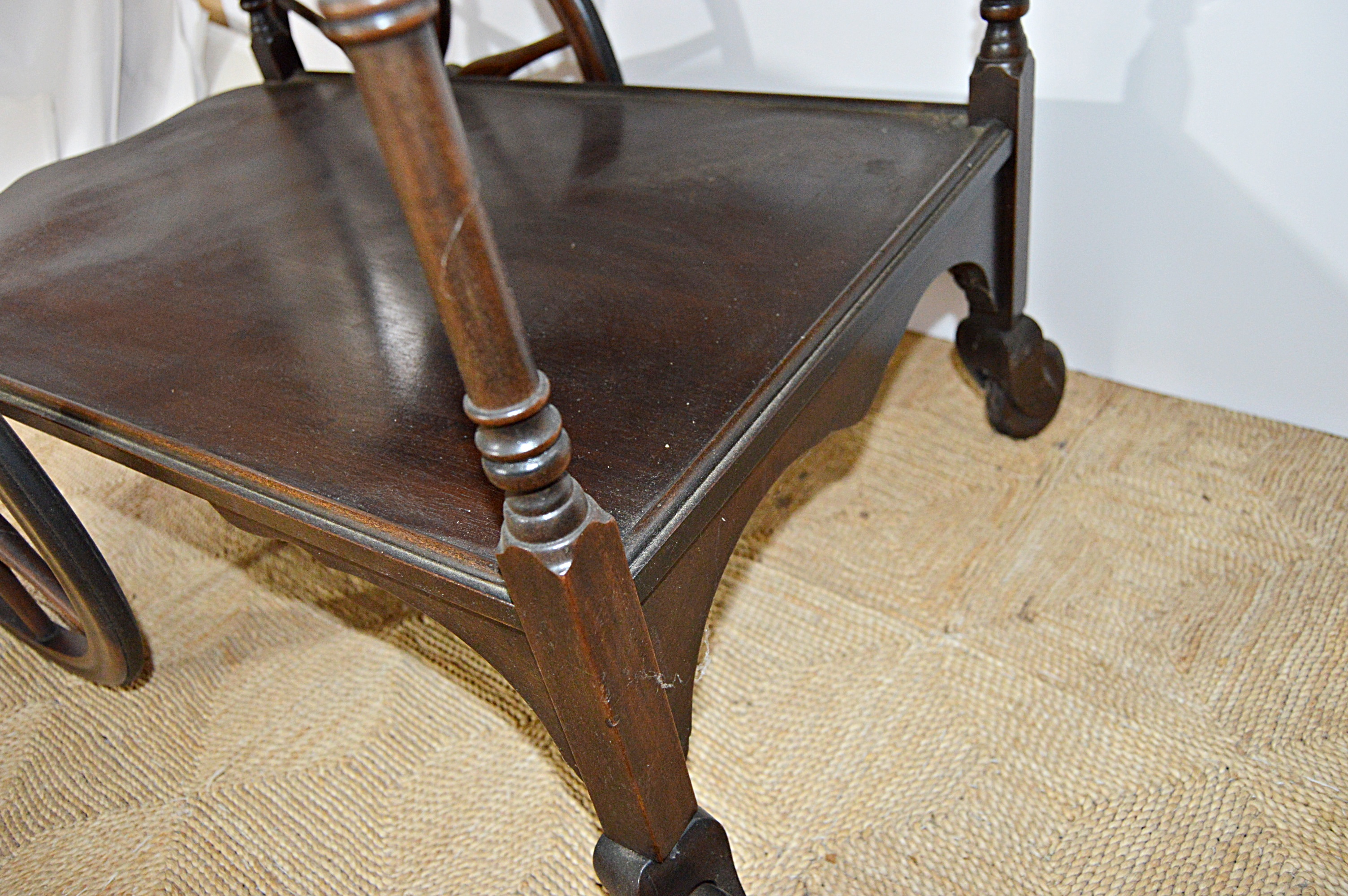 Traditional Mahogany Tea Cart with Tray