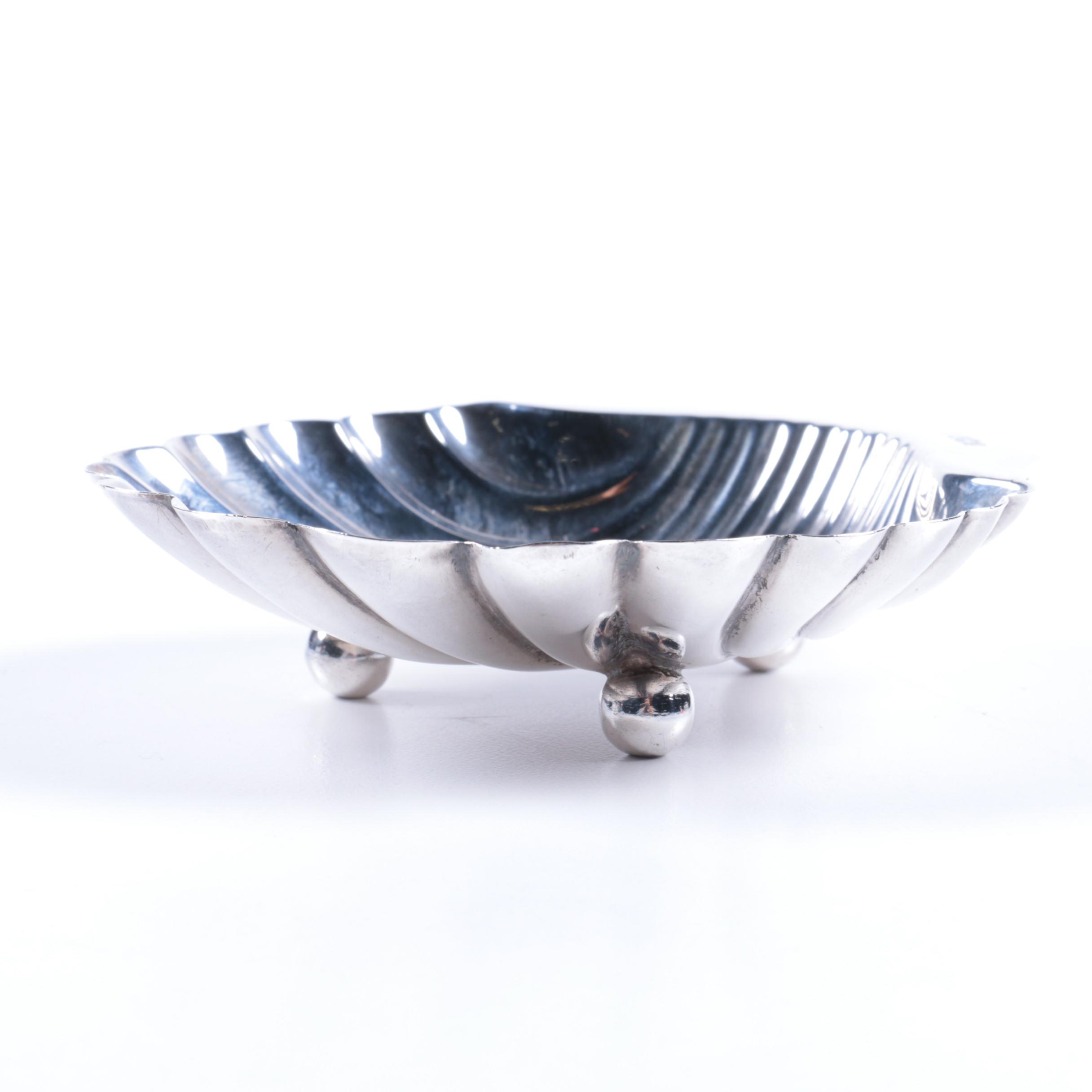 1897 John & William Deakin Sterling Silver Scallop Shell Dish
