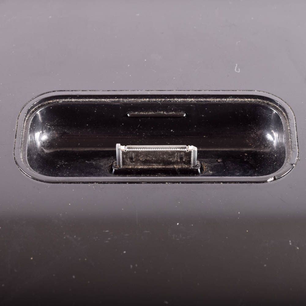 Brookstone iDesign I-Pod Tower Speaker