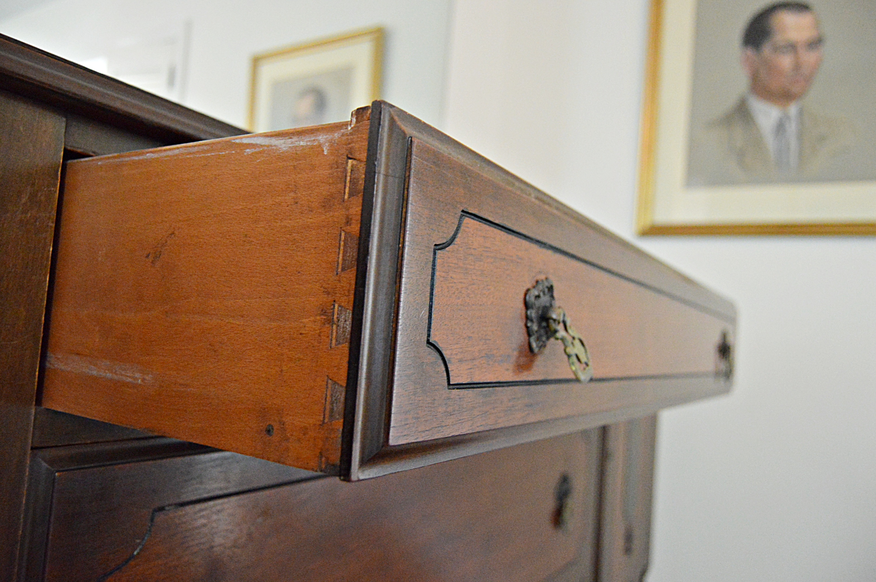 1930s Jacobean Style Mahogany Sideboard