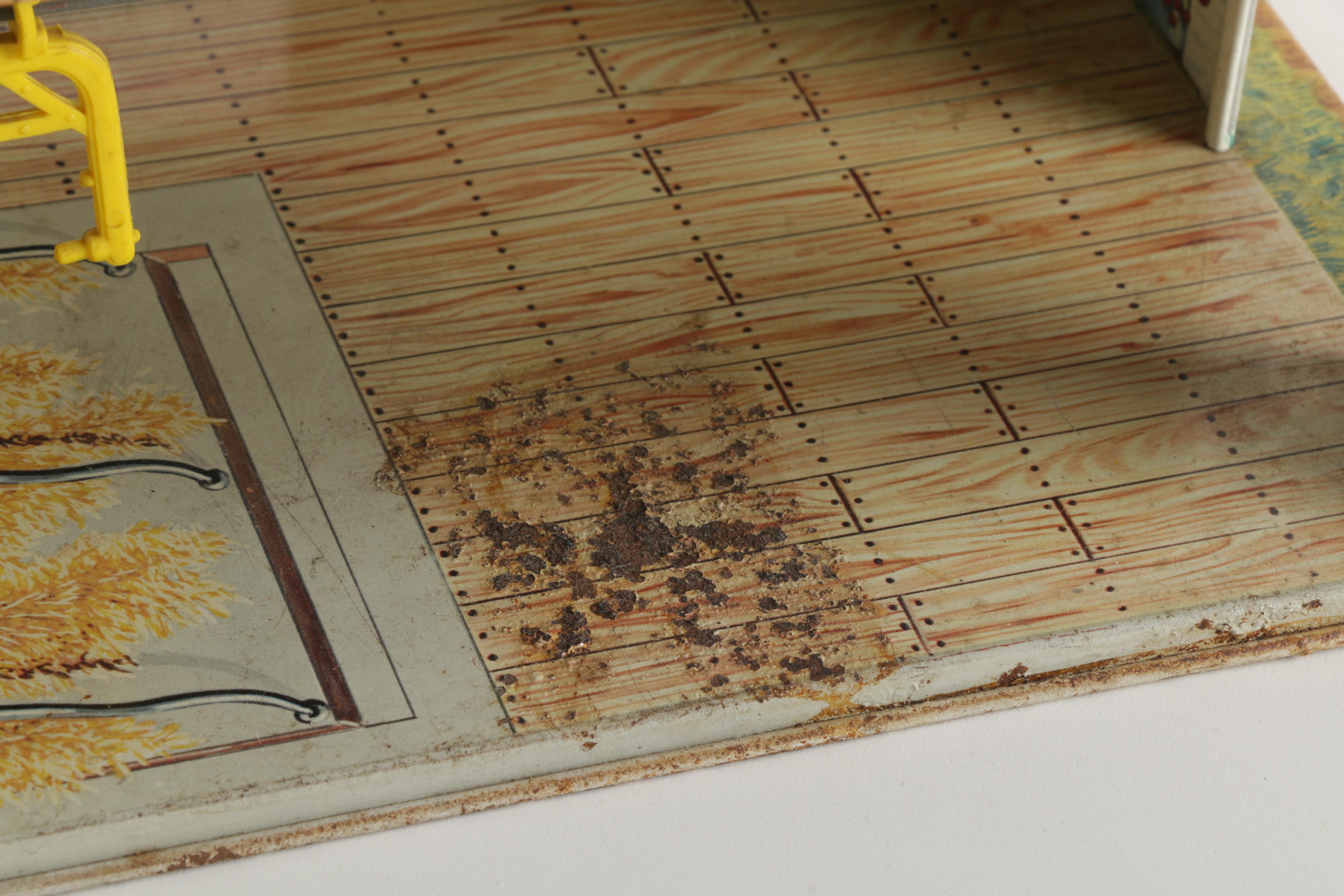 1950s Marx Tin Litho Barn with Plastic Accessories