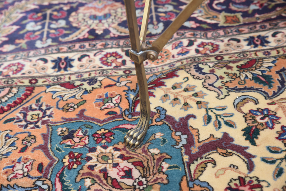 Vintage Neoclassical Style End Table