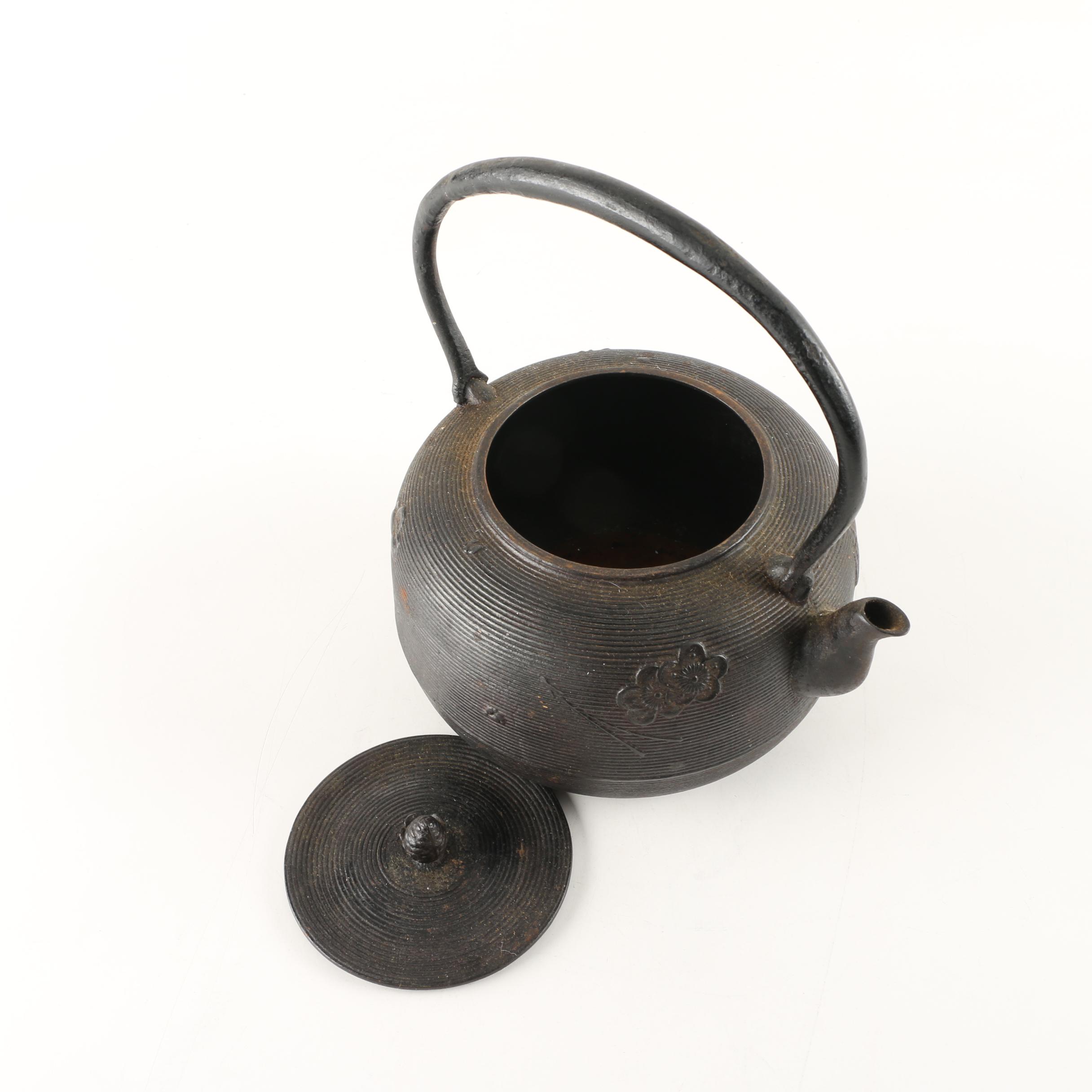 Japanese Nambu Tetsubin Vintage Cast Iron Teapot
