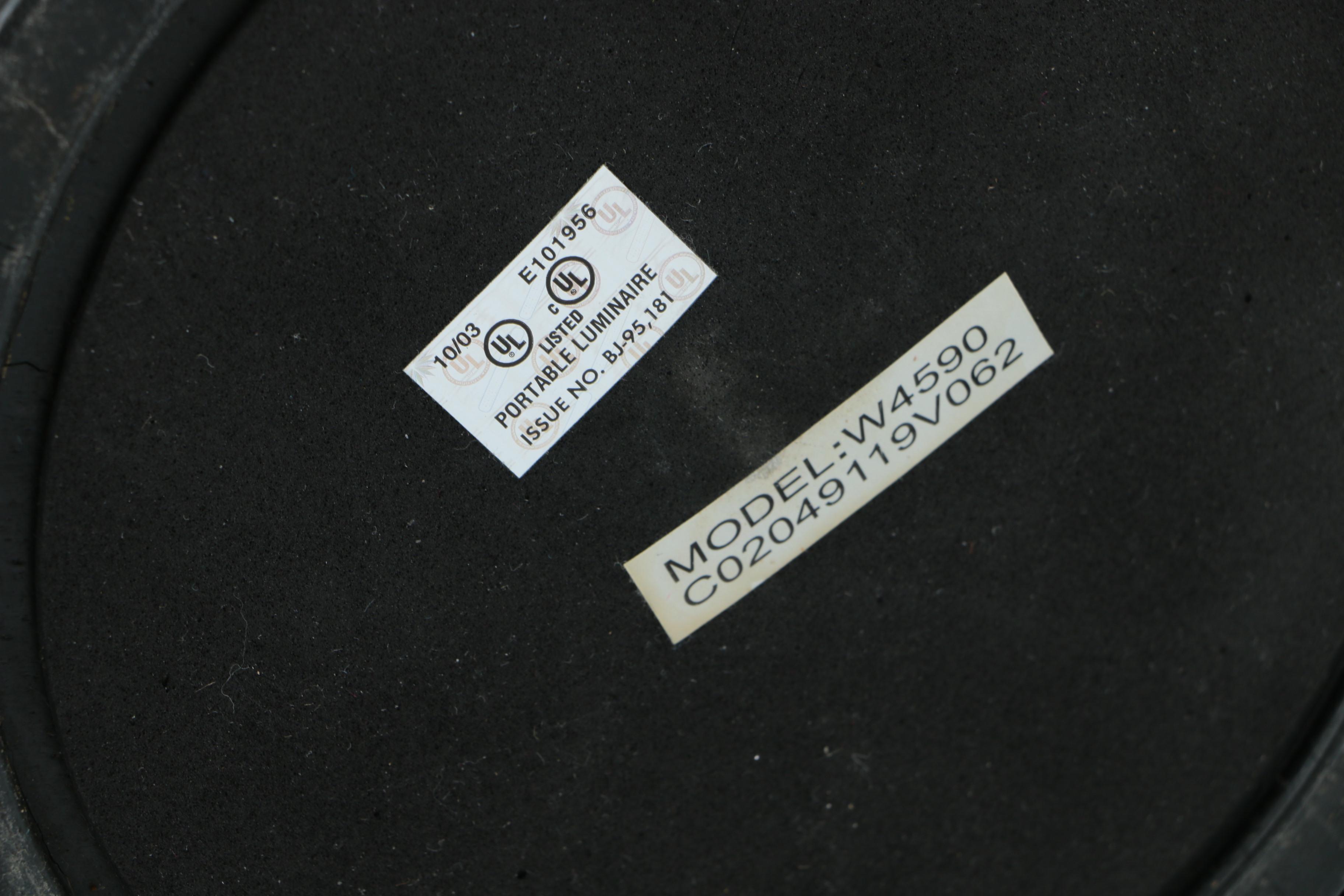 Contemporary Modern Style Metal Desk Lamp