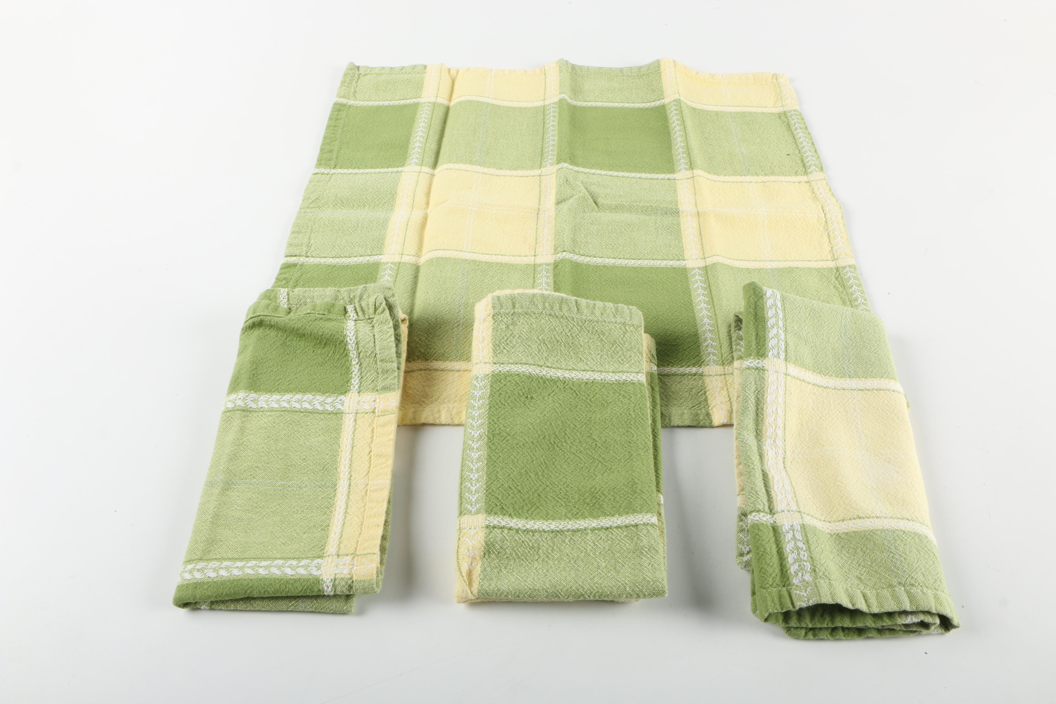 Vintage Cloth Dinner Napkins