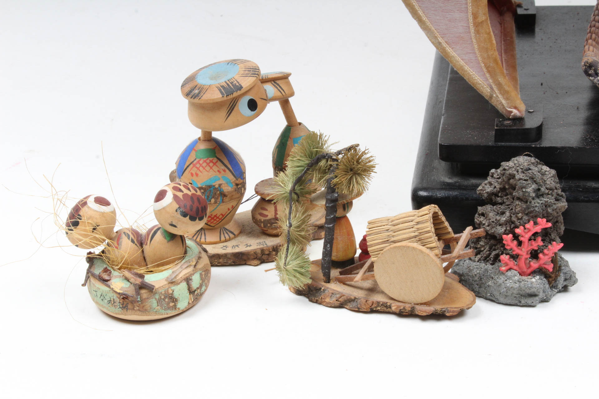 Vintage Japanese Table Lamp and Souvenirs