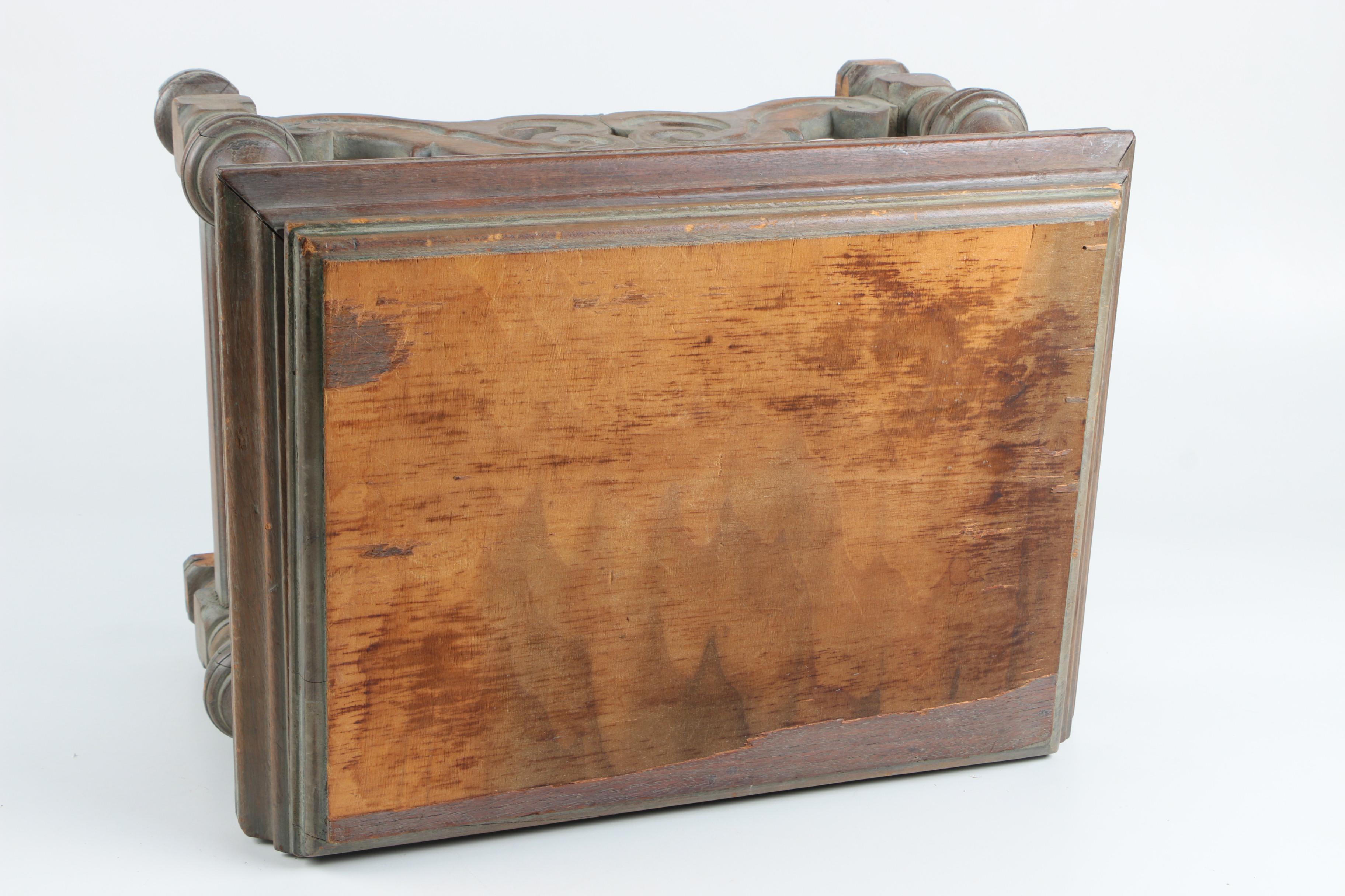 1920s Turned Stool With Carved Stretcher