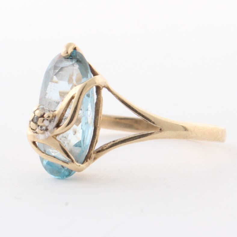 10K Yellow Gold Natural Blue Topaz Diamond Ring