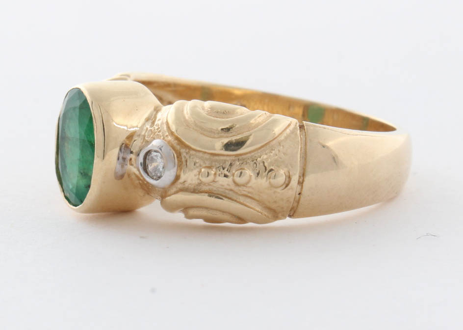 14K Yellow Gold Emerald & Diamond Ring