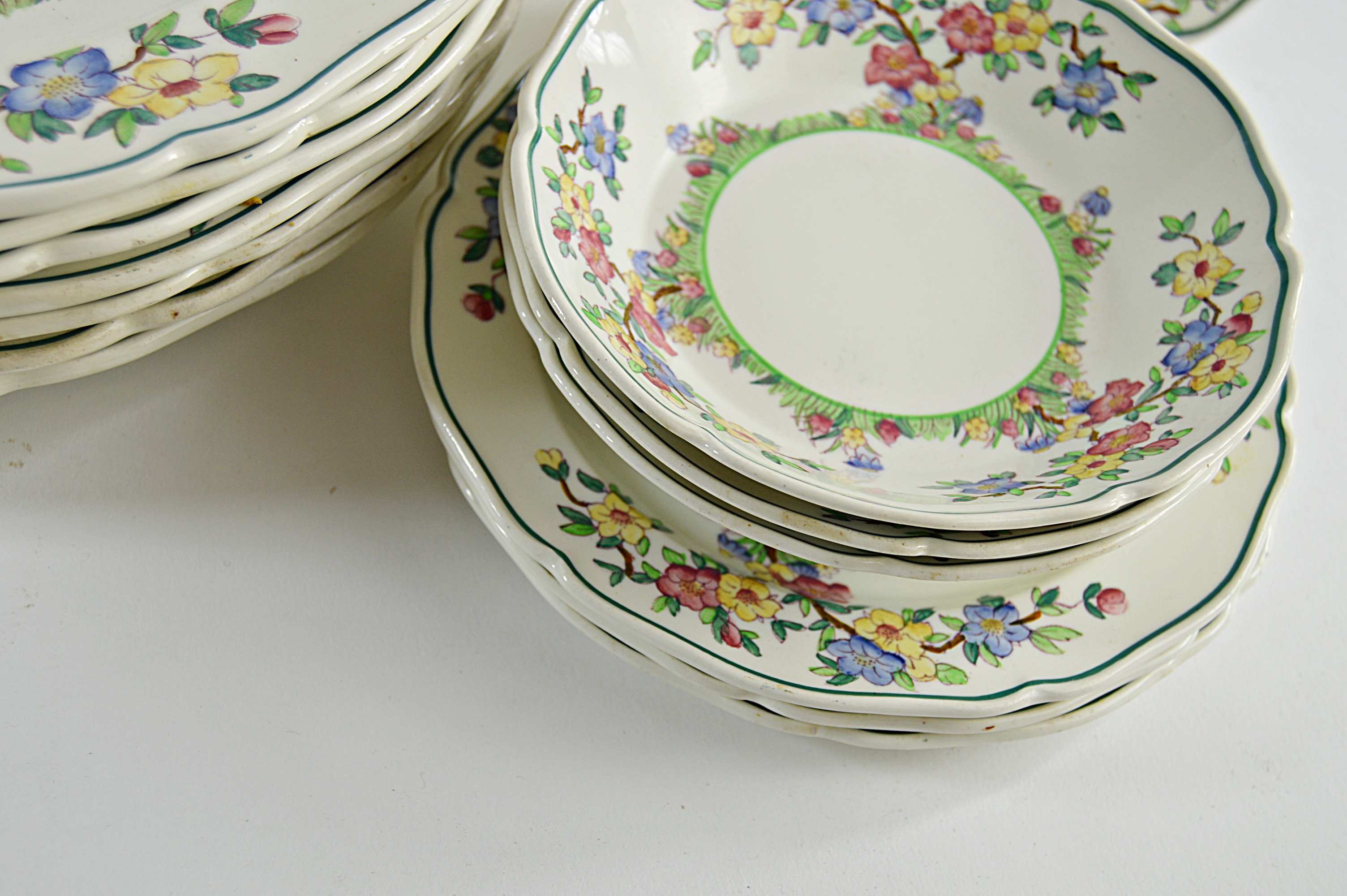 Set of Vintage Wedgwood Etruria "Richborough"  China Dinnerware