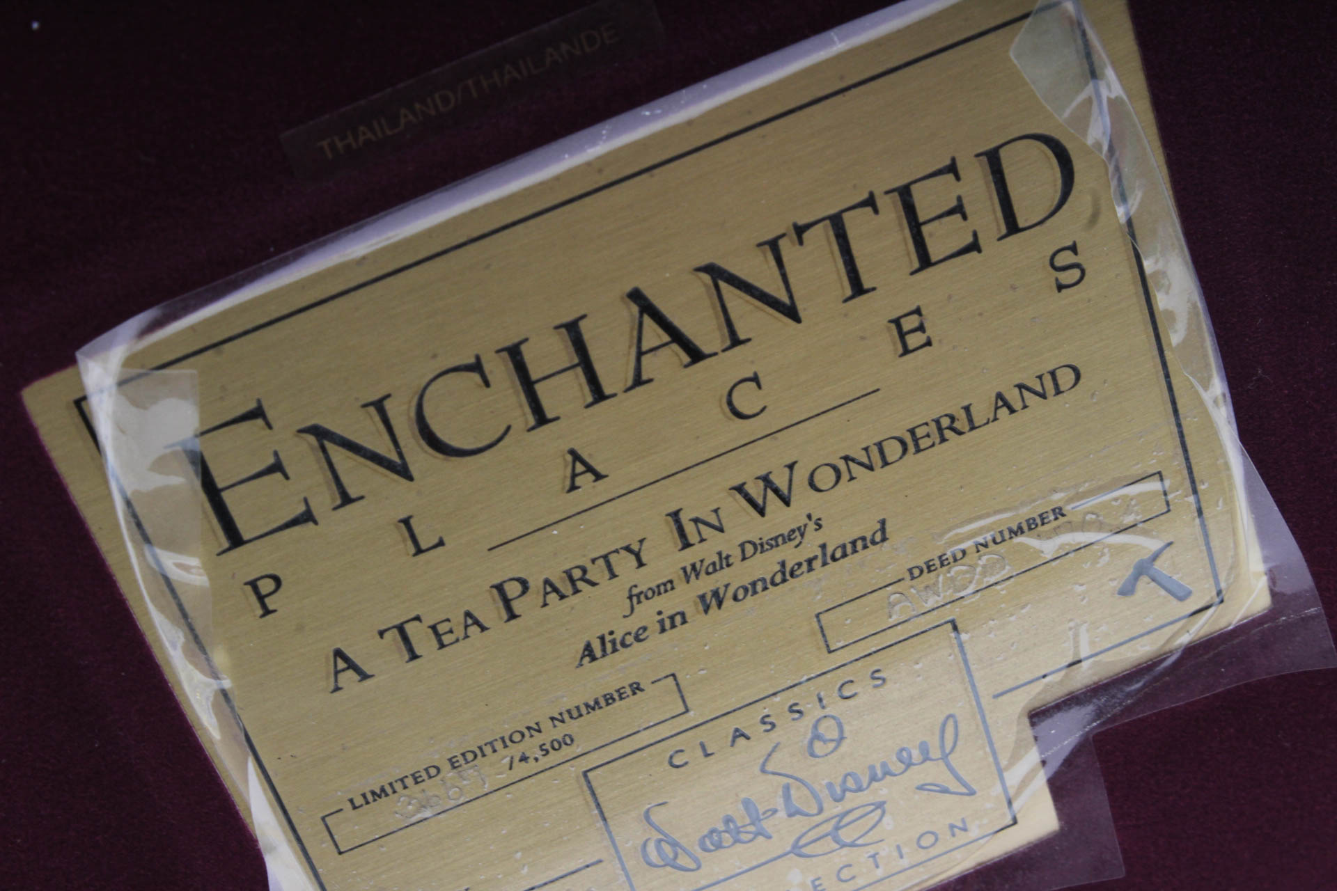 Walt Disney Classics Collection" A Tea Party in Wonderland" Figure