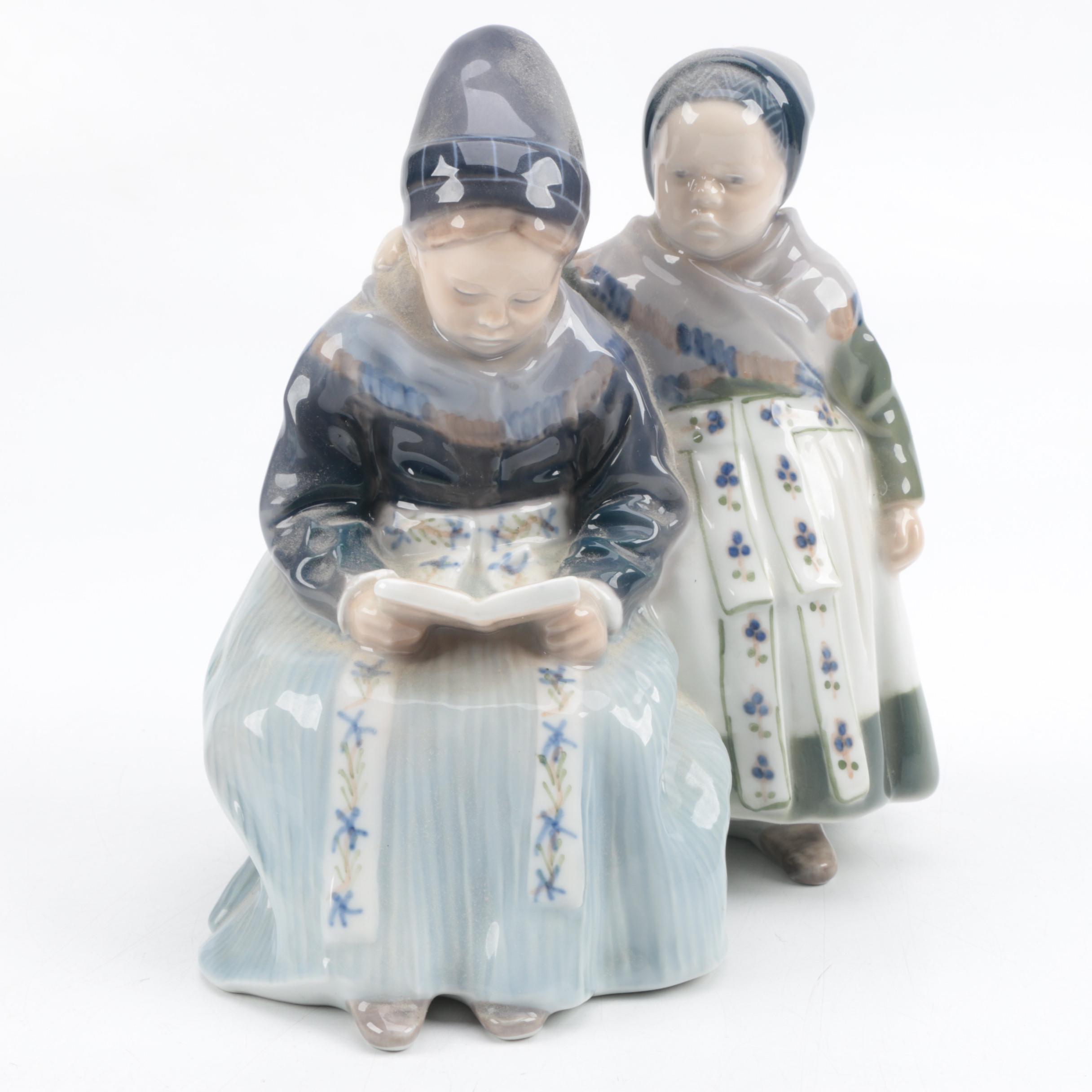Royal Copenhagen "Amager Girls Reading" 1395