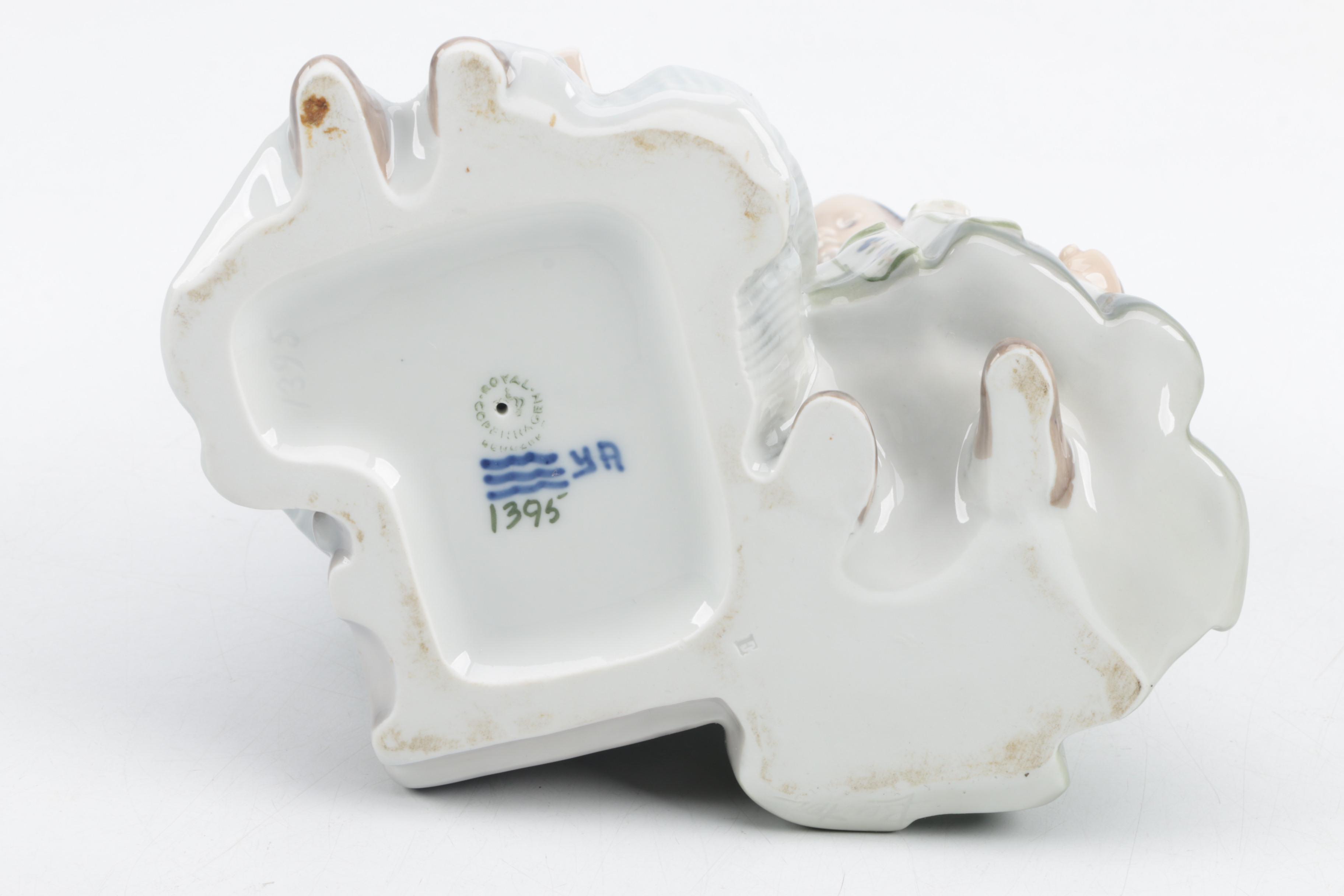 Royal Copenhagen "Amager Girls Reading" 1395