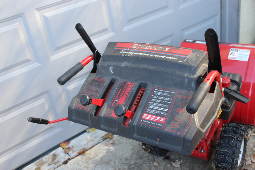 Troy Bilt "Storm" 7524 Snow Blower