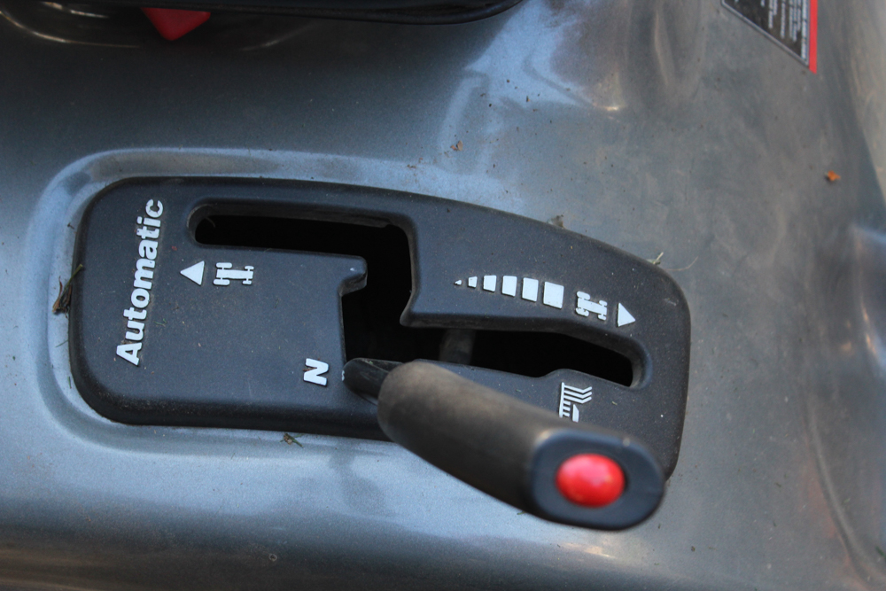 Craftsman LT2000 Lawn Mower